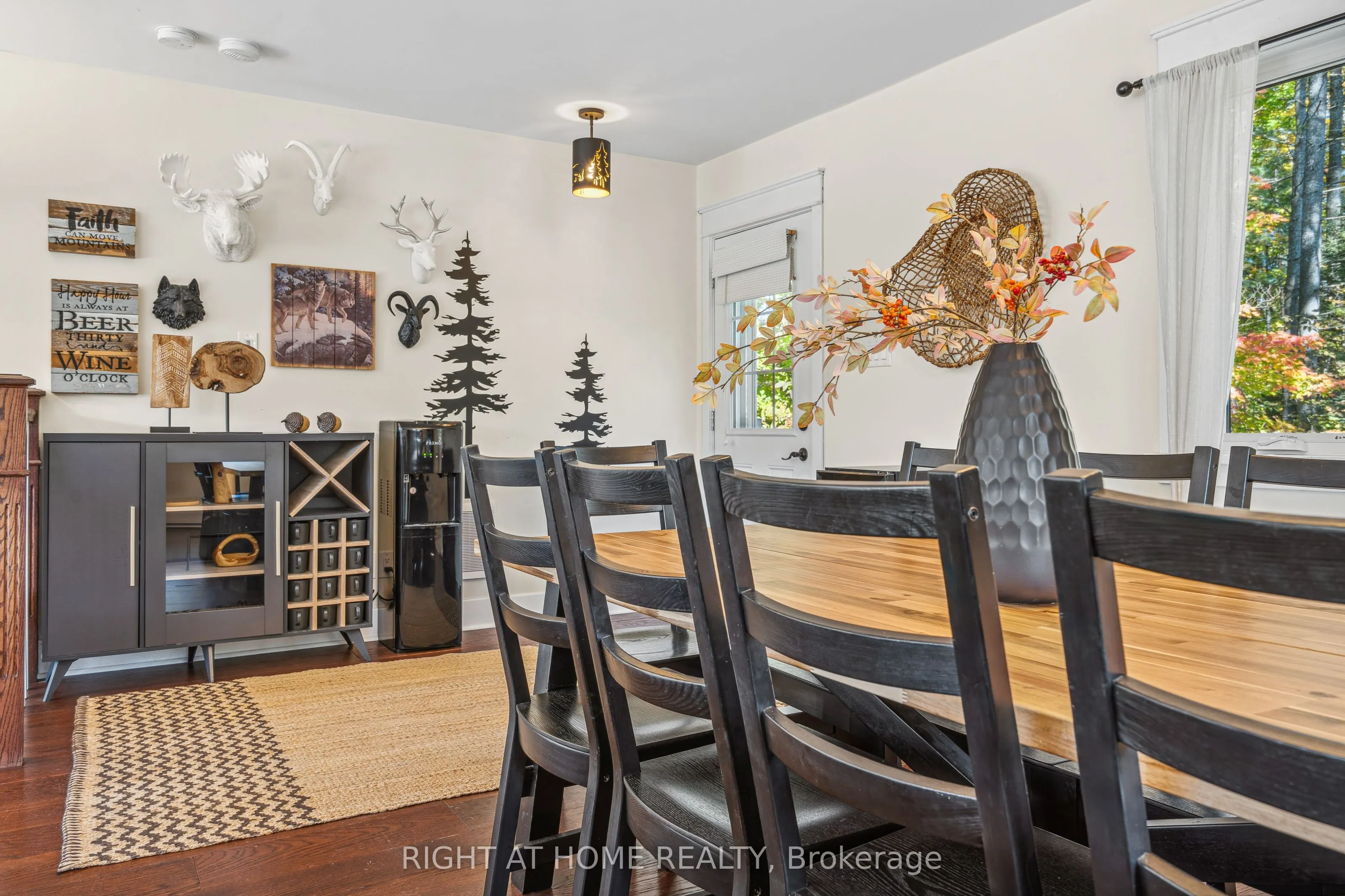 3583 Riverdale Drive