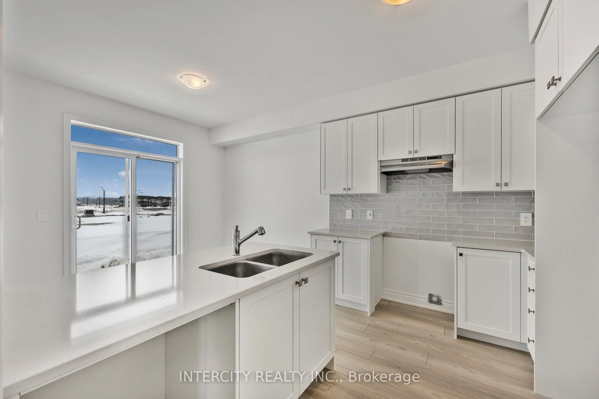 11 Avalon Drive
