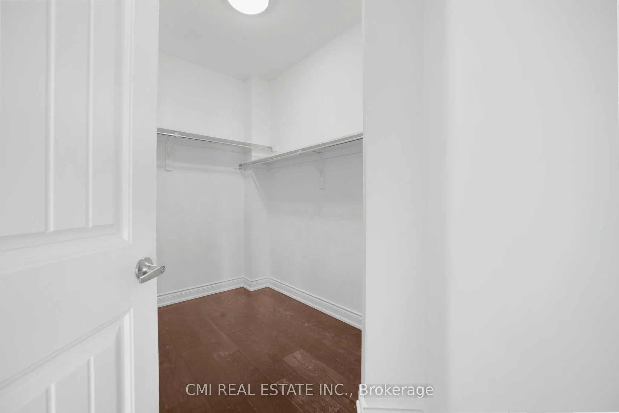 77 Waterview Road