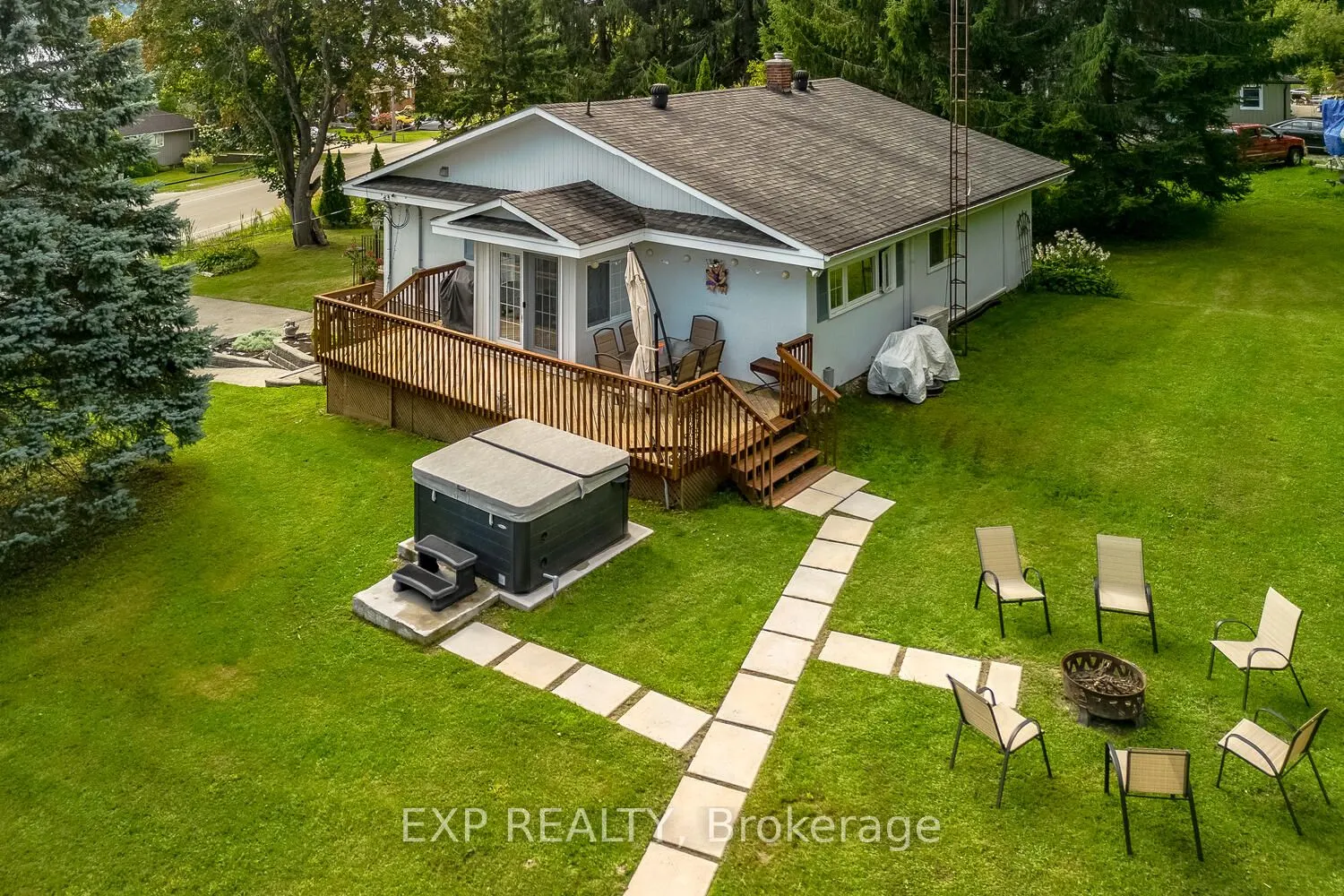 304 Champlain Road