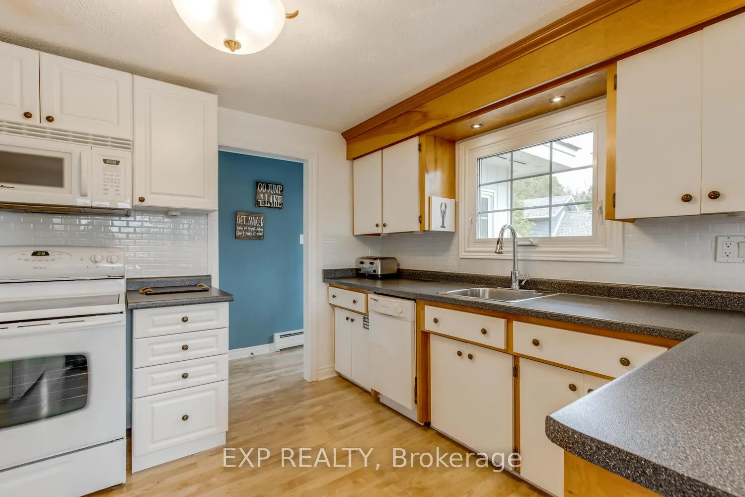 304 Champlain Road