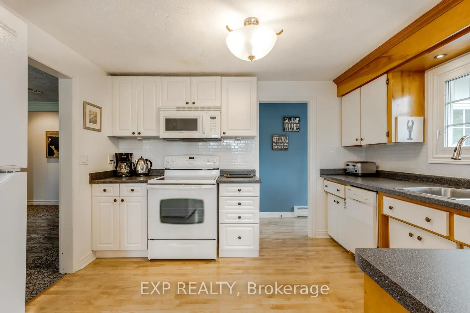 304 Champlain Road