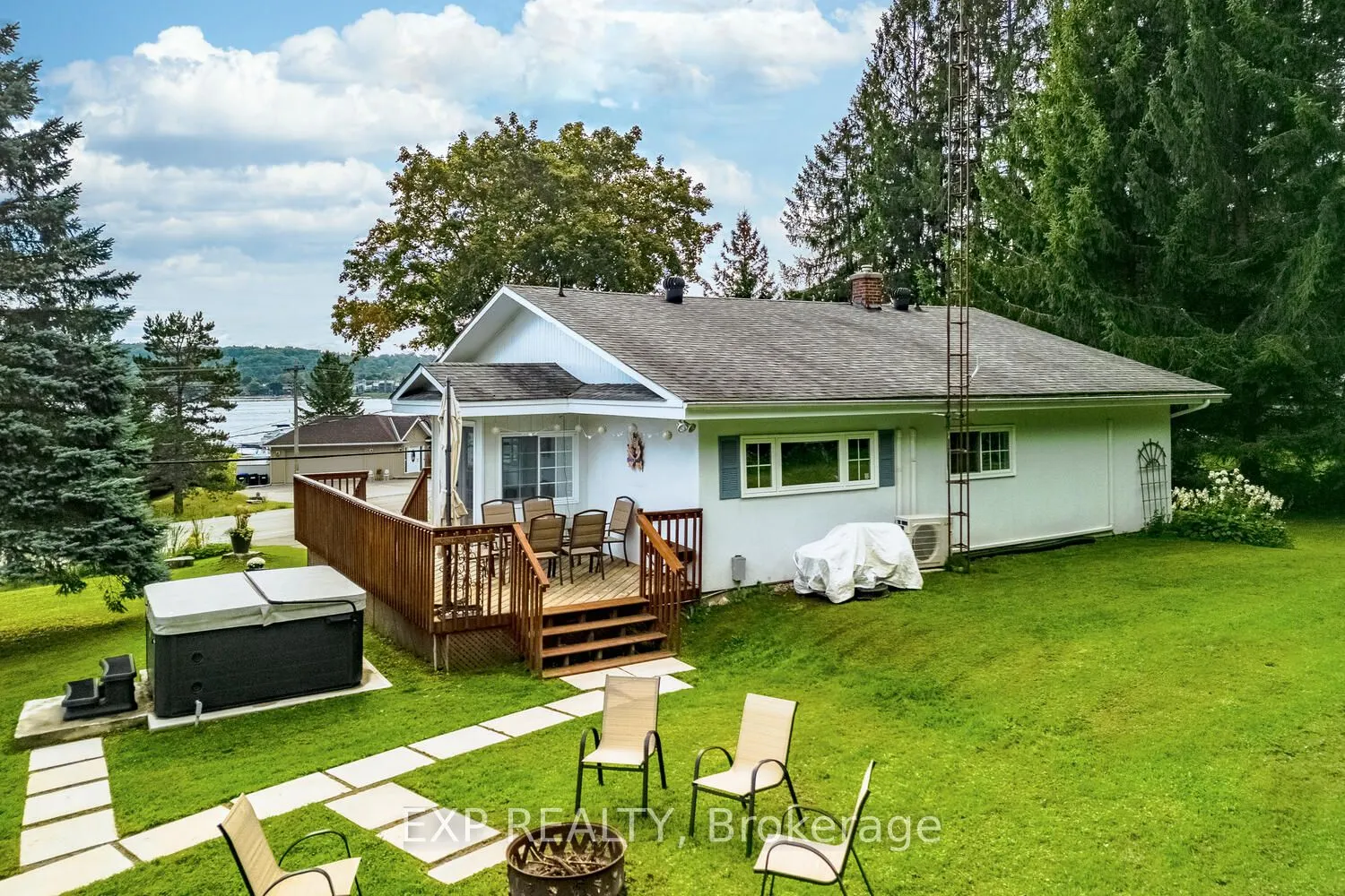 304 Champlain Road