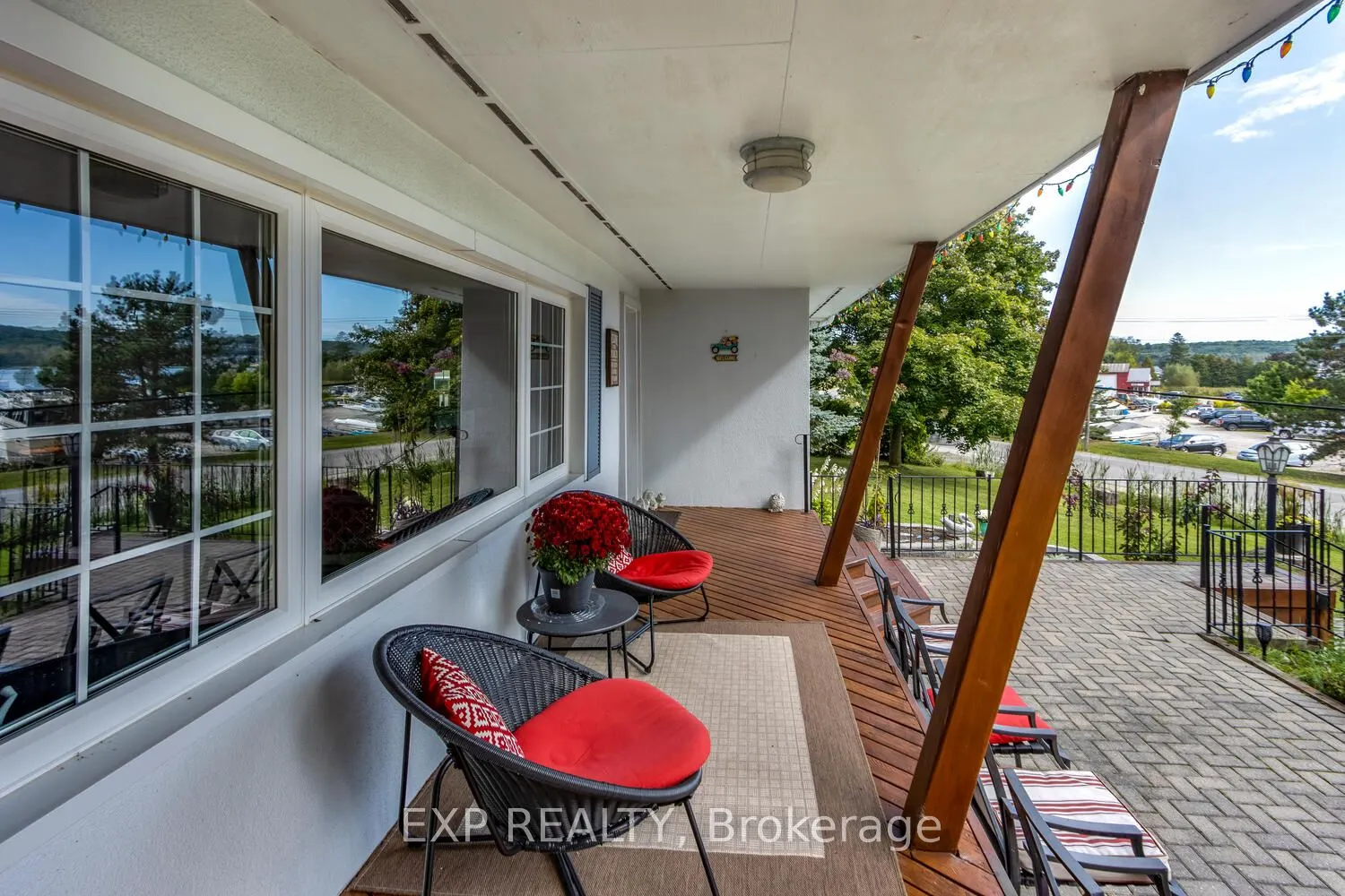 304 Champlain Road