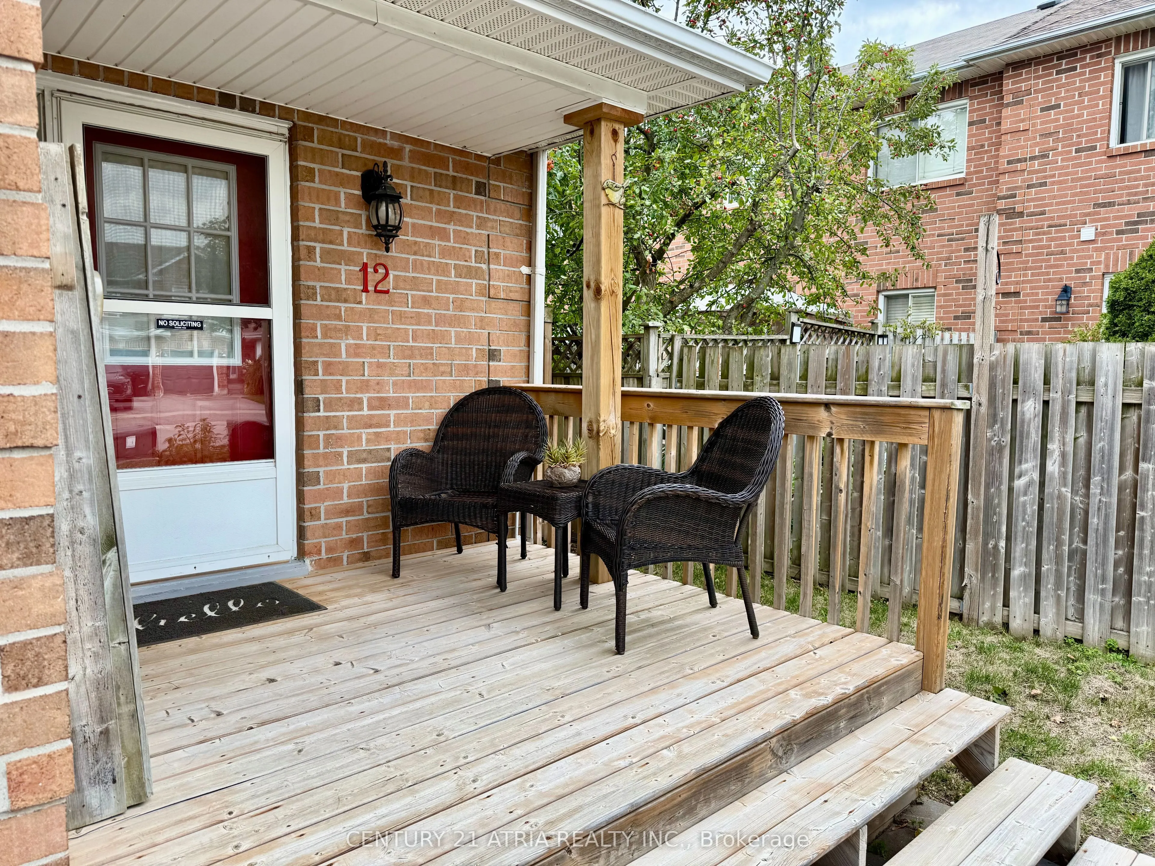 12 Lyfytt Crescent