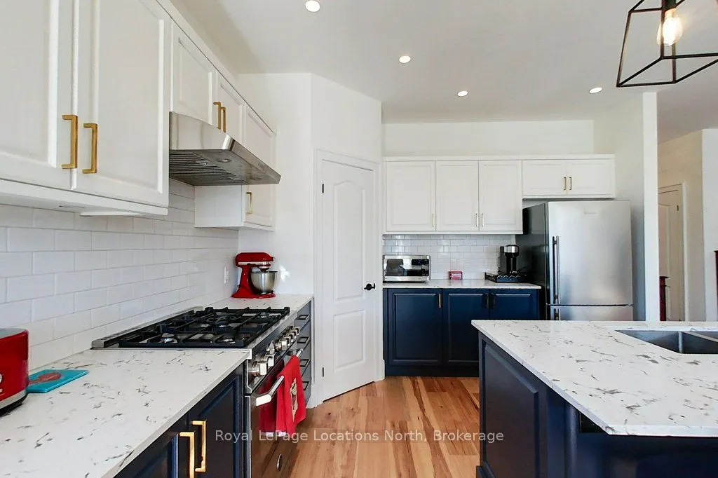 27 Newport Boulevard, #25
