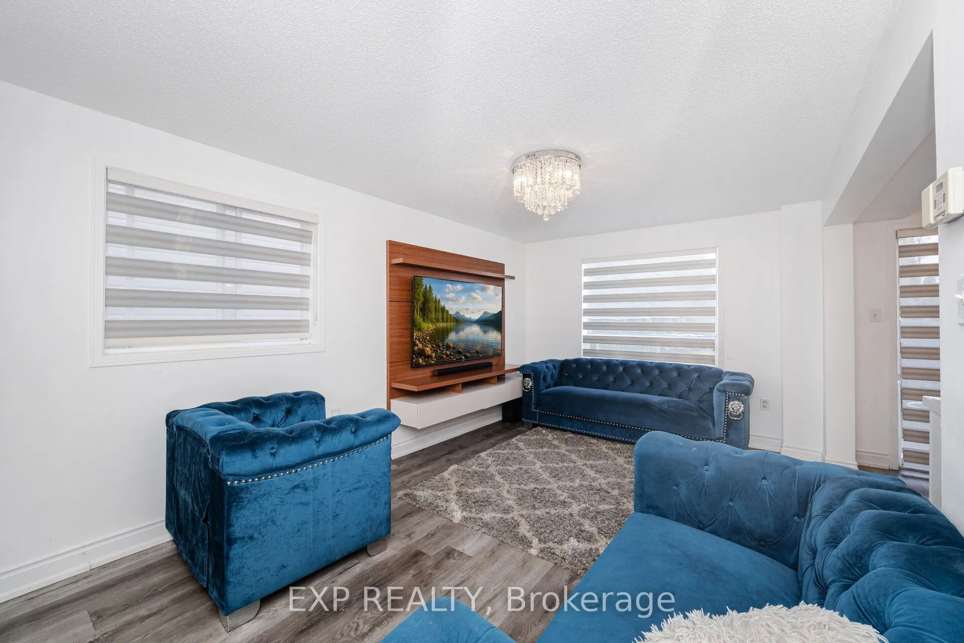 145 Courtney Crescent