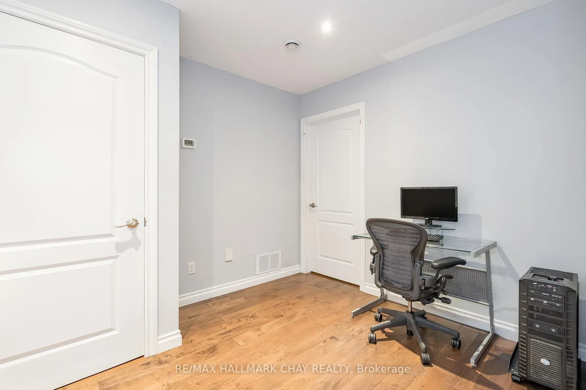 34 Paddy Dunn's Circle, #Lower