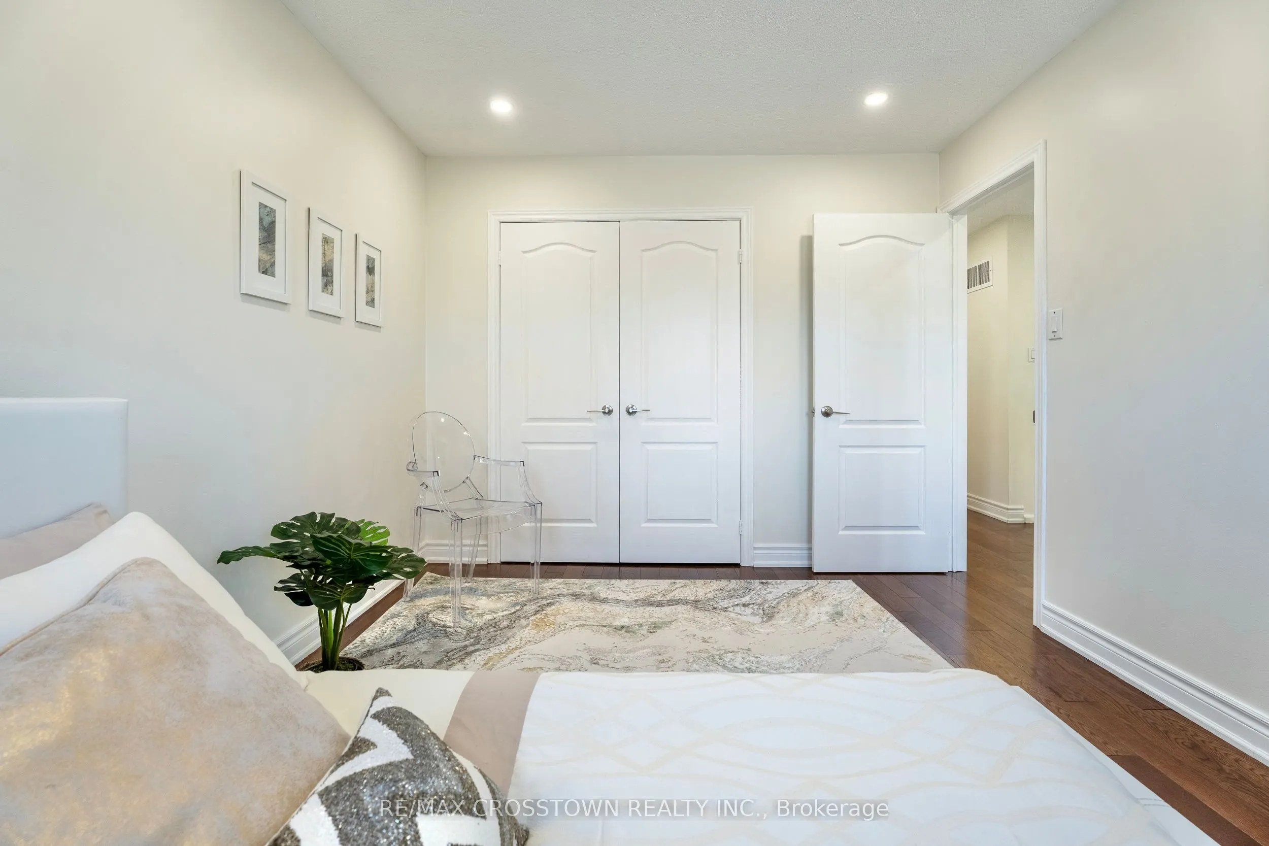 9 McKenzie Crescent