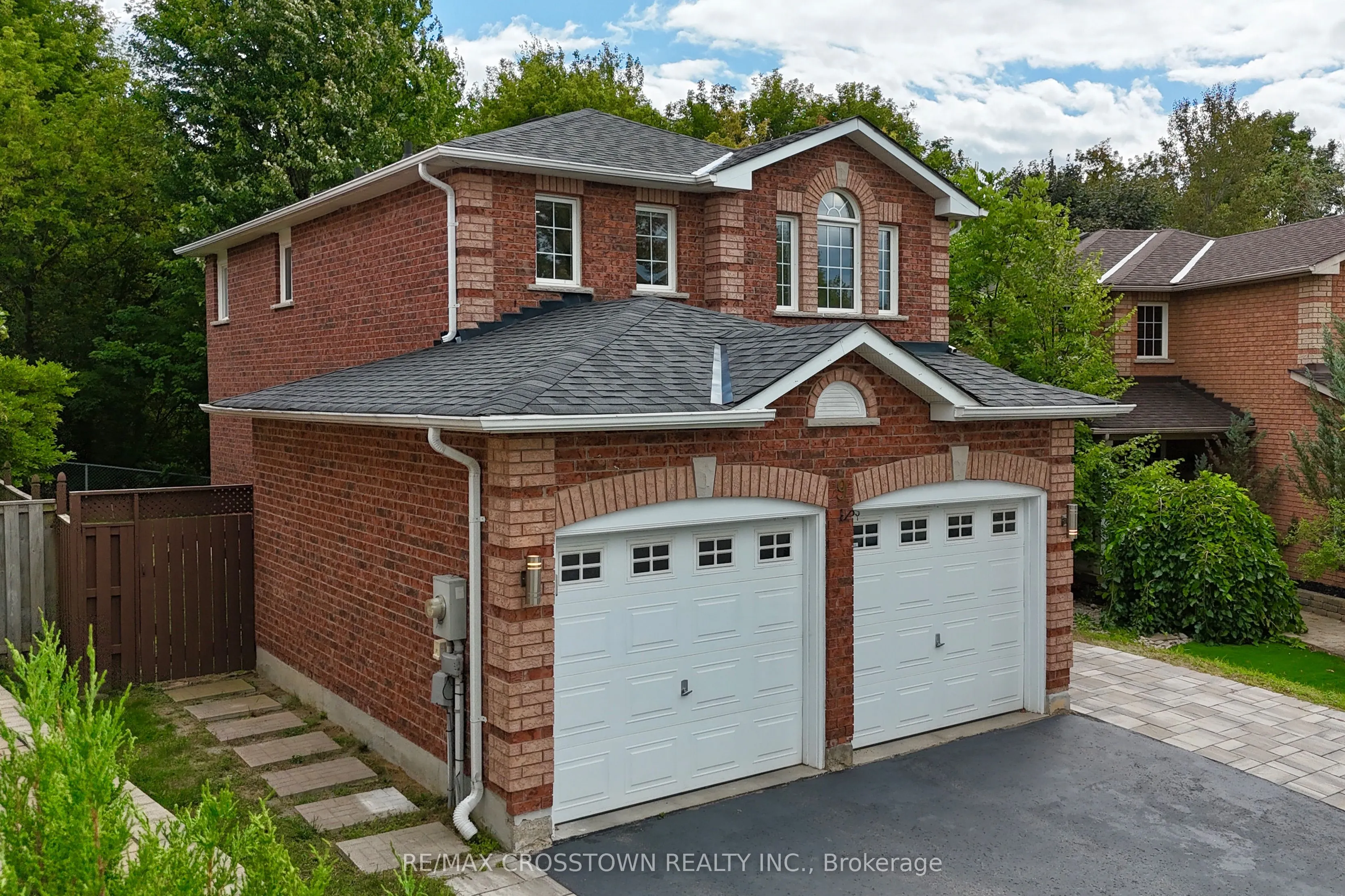 9 McKenzie Crescent