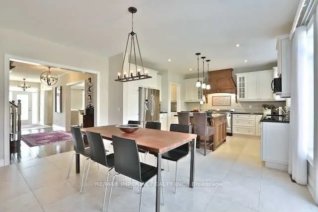 4 Plunkett Court