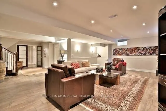 4 Plunkett Court