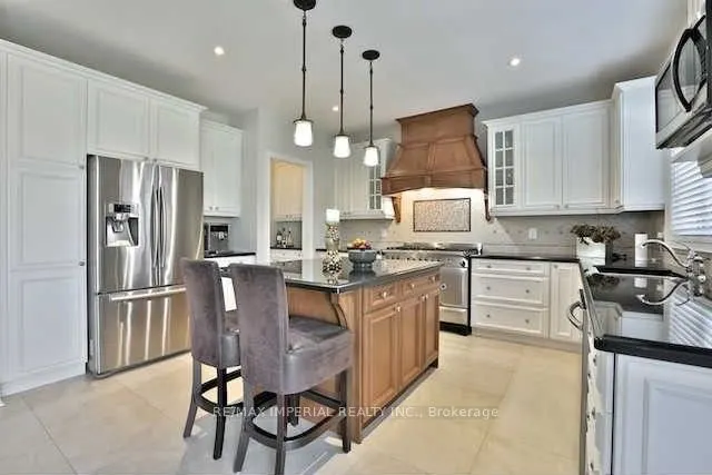 4 Plunkett Court