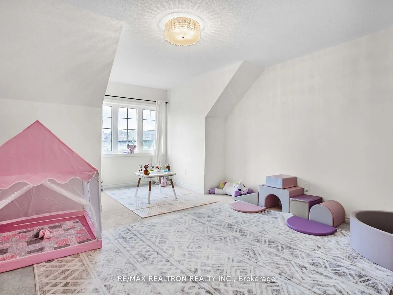 107 Victoria Wood Avenue
