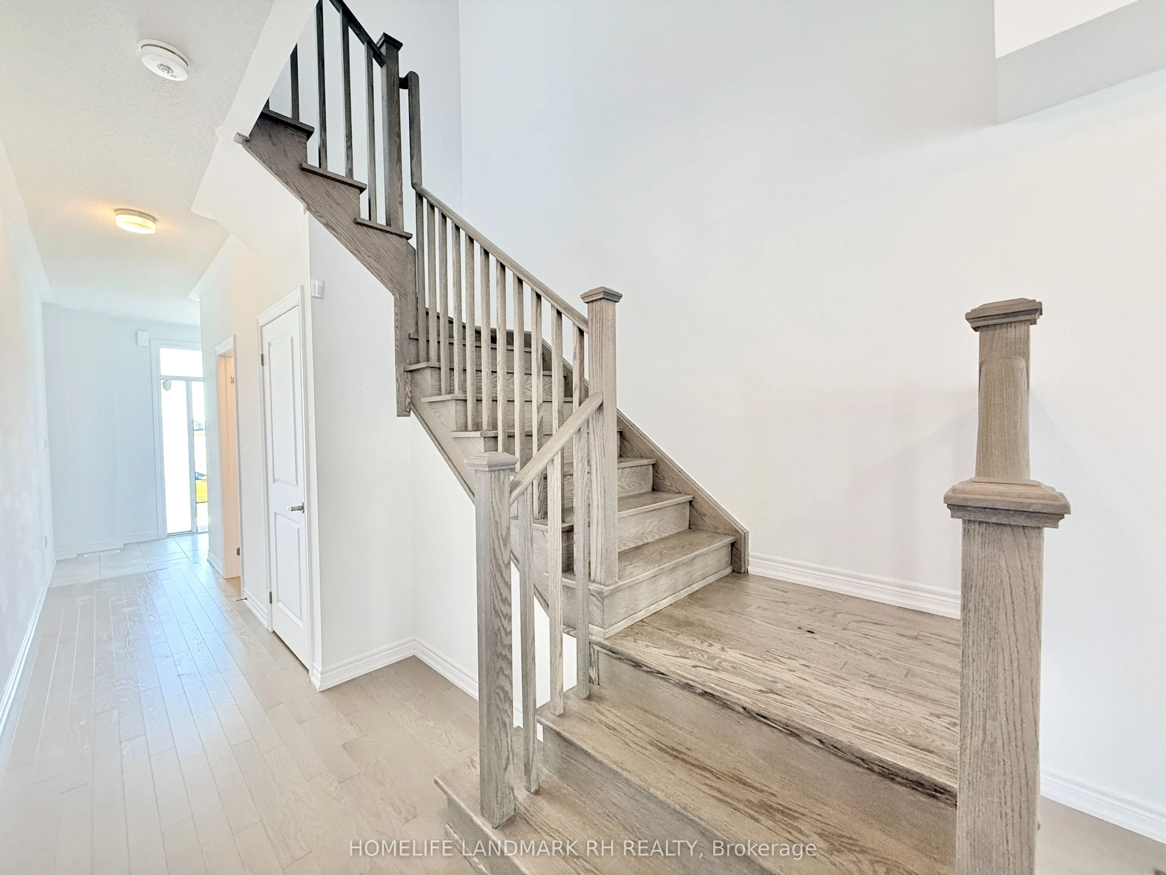 143 FENCHURCH Manor