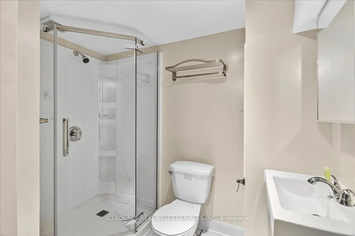 223 Mississaga Street W