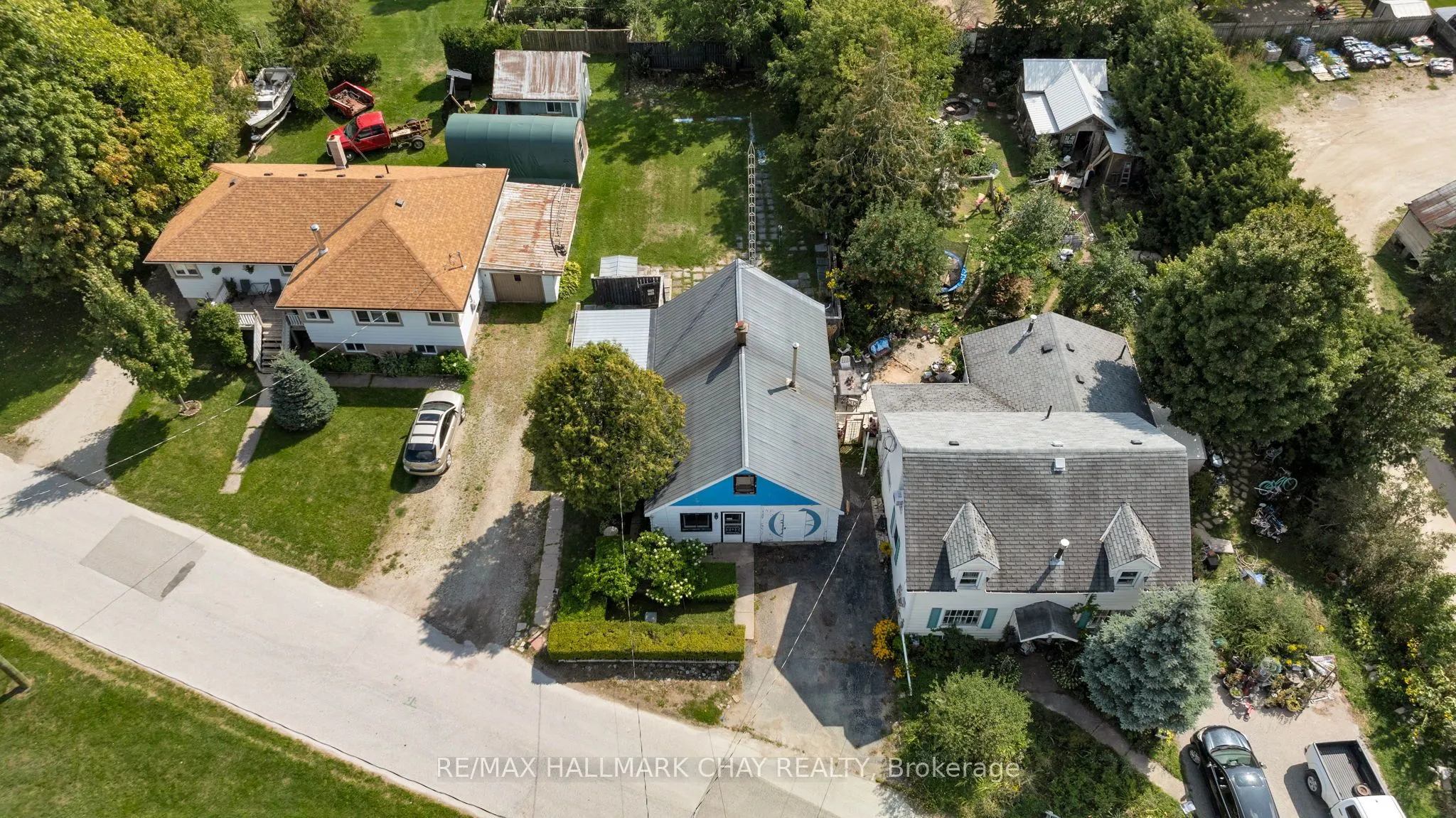 7 Caroline Street E