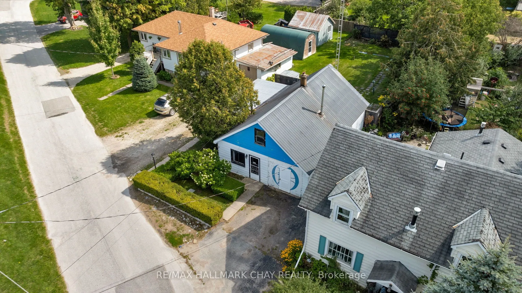 7 Caroline Street E