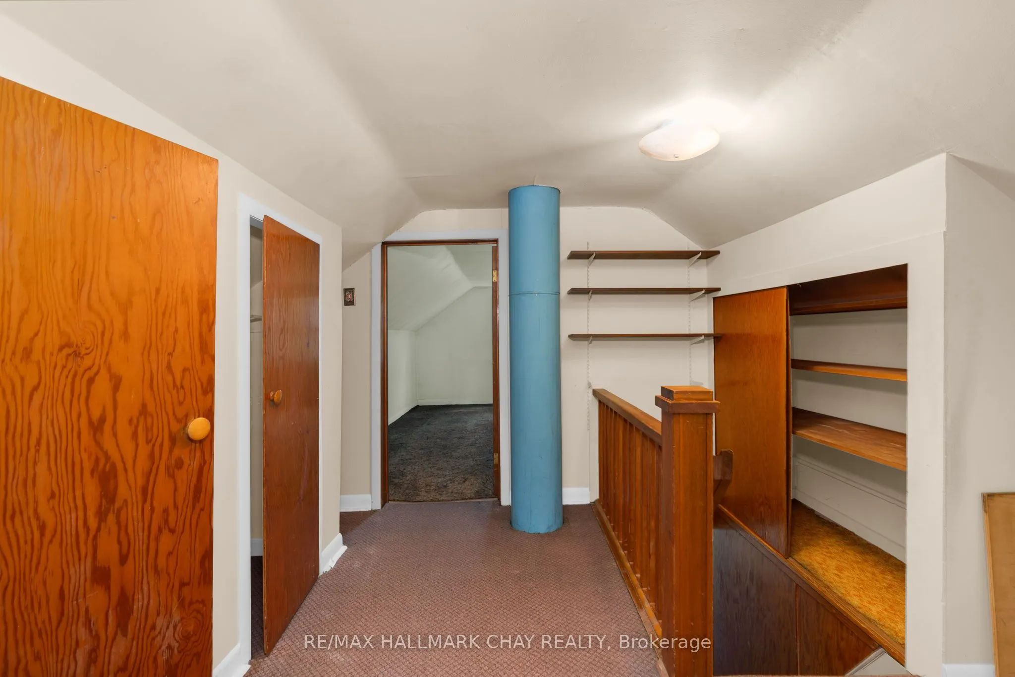 7 Caroline Street E
