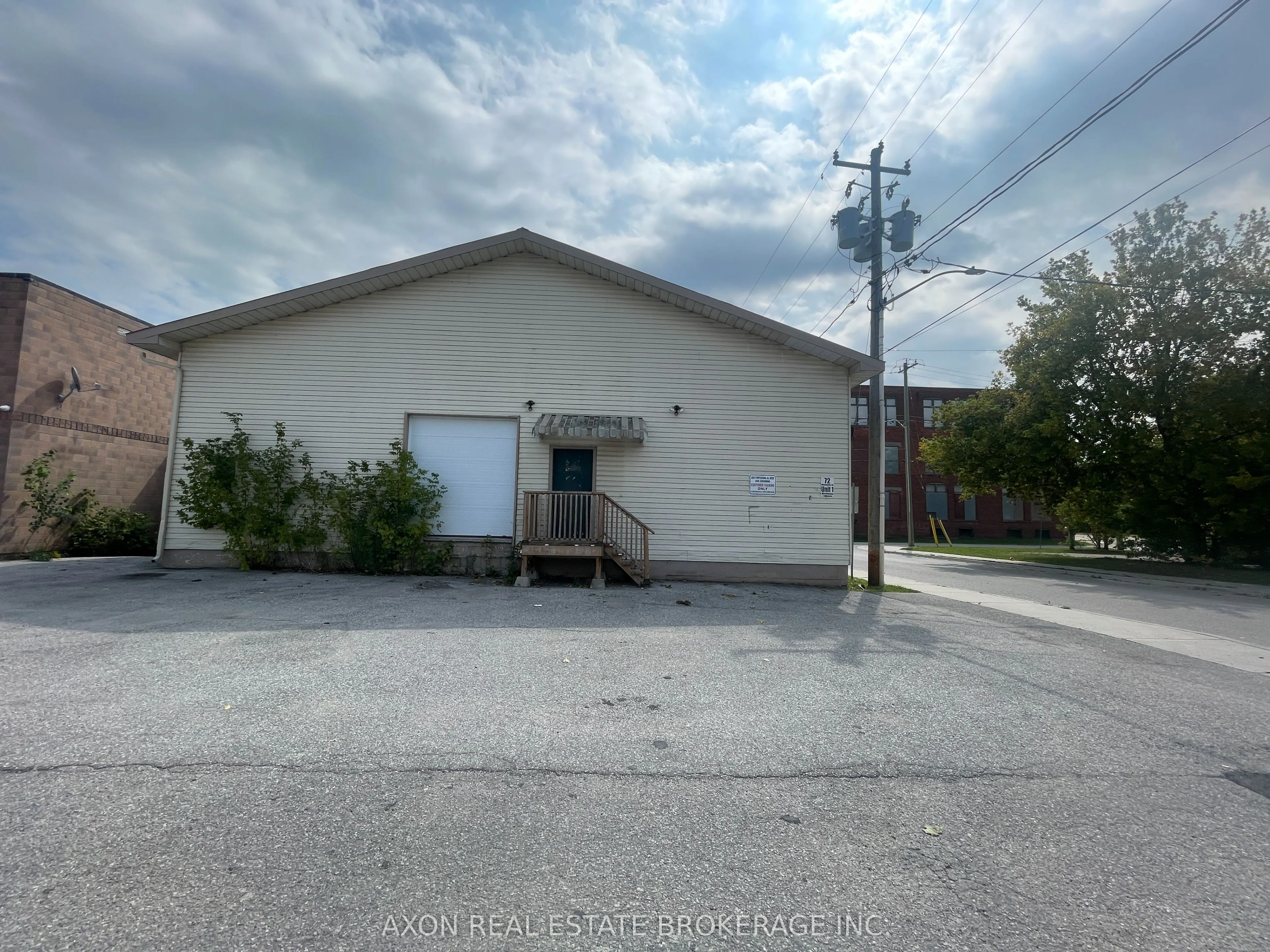 72 Wyandotte Street