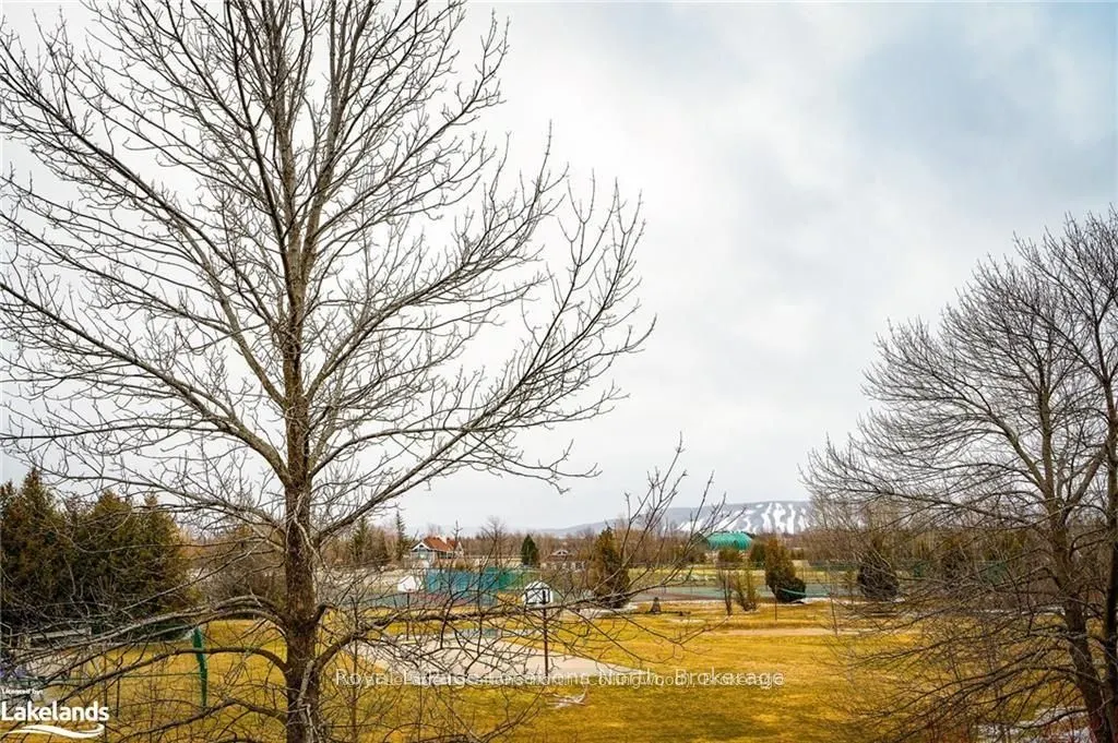 470 OXBOW Crescent, #10
