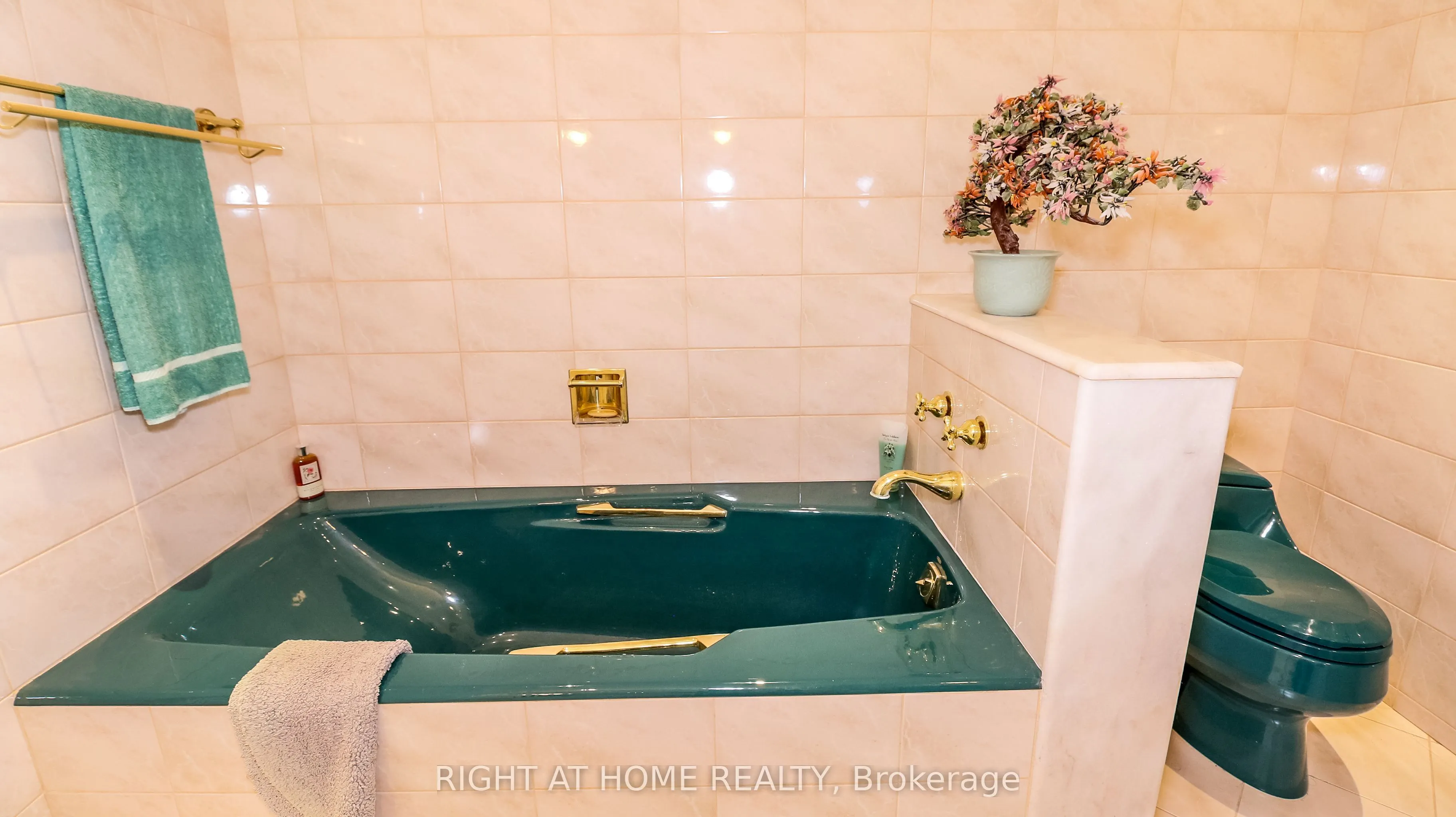 290 Tollendal Mill Road