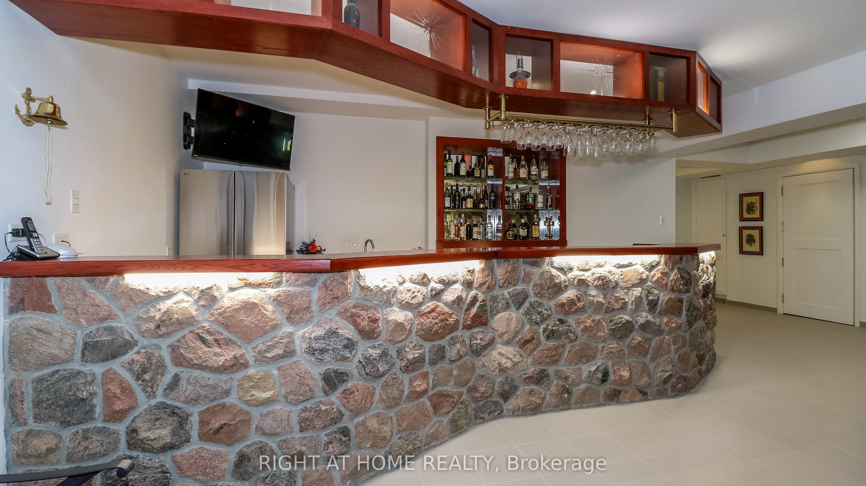 290 Tollendal Mill Road