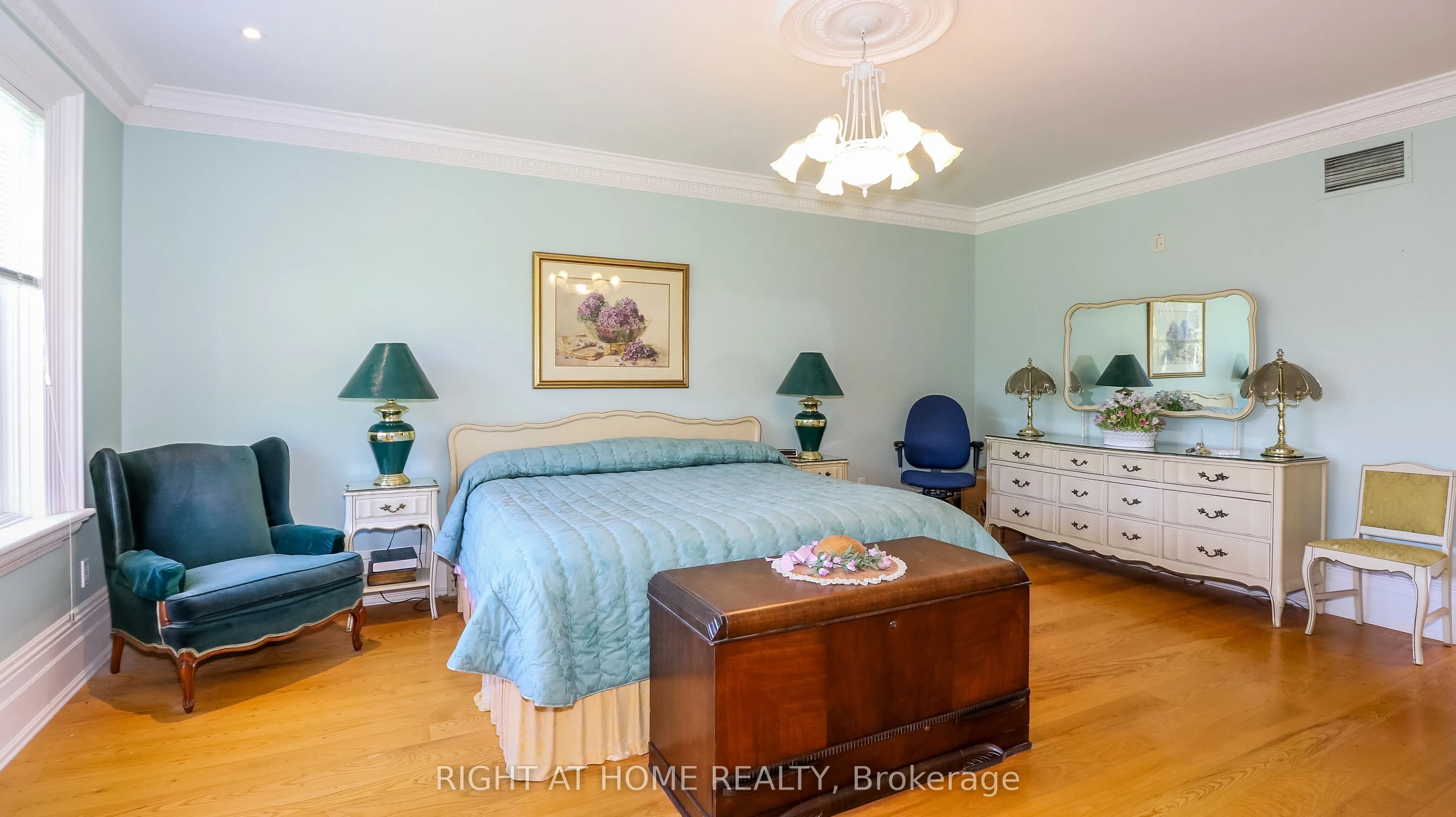 290 Tollendal Mill Road