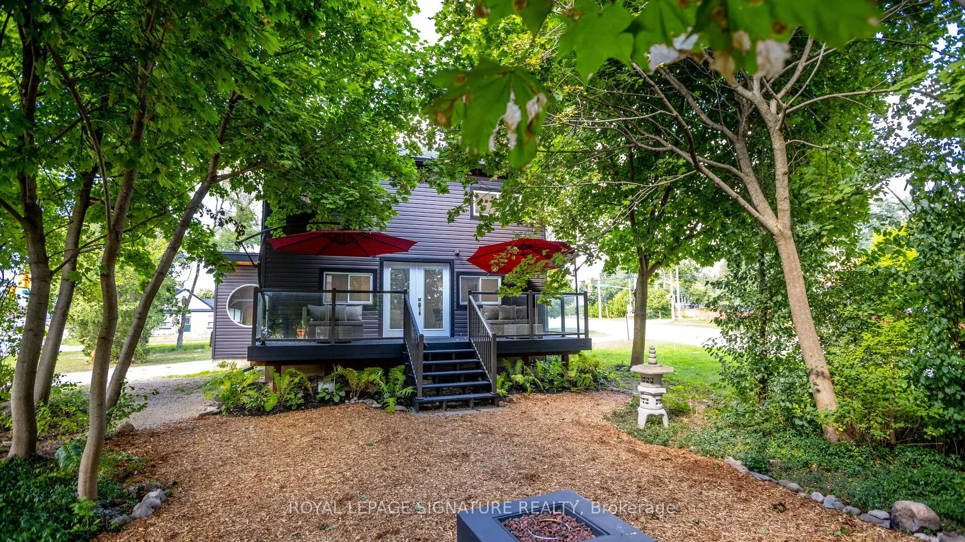 160 Duckworth Street
