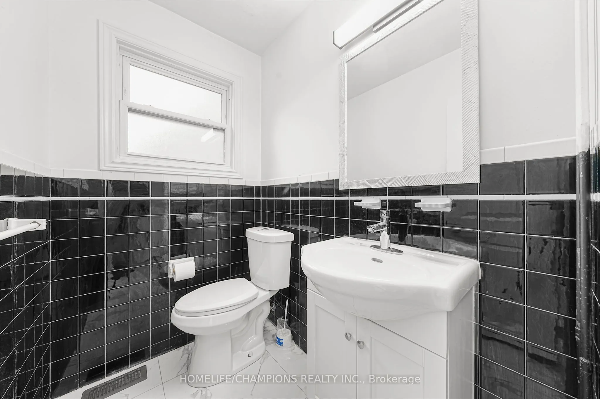 480 St Vincent Street, #Main & Second