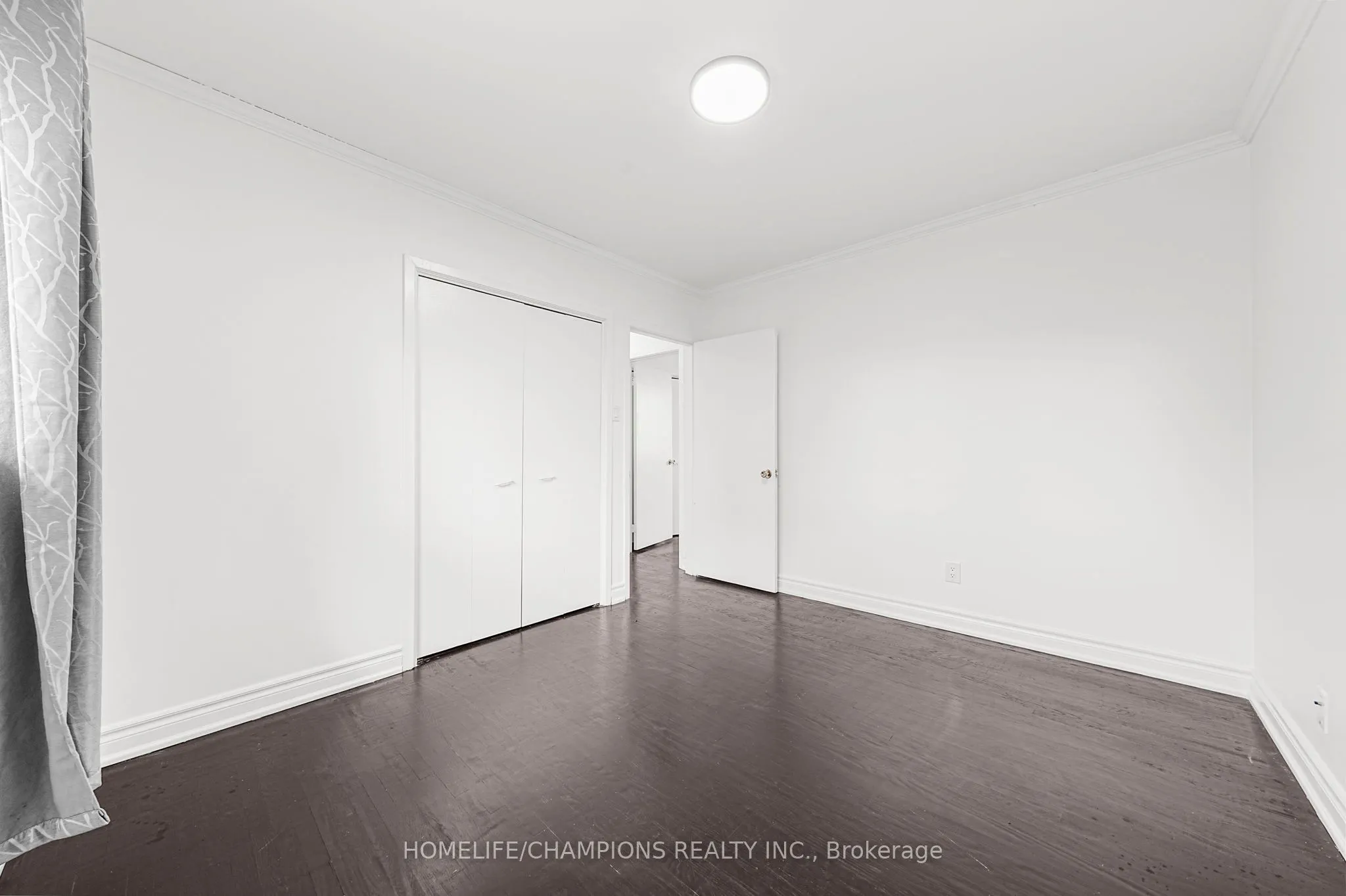 480 St Vincent Street, #Main & Second