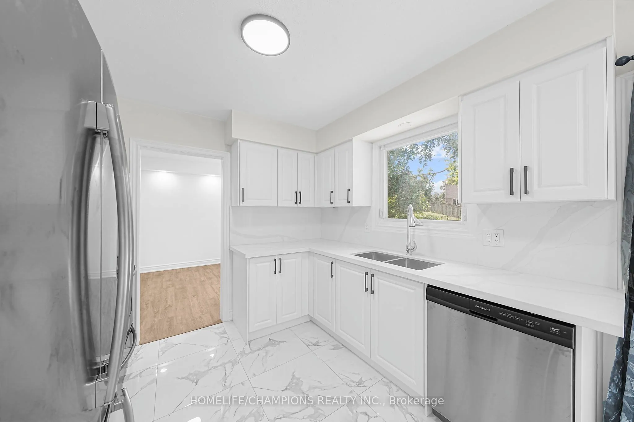 480 St Vincent Street, #Main & Second