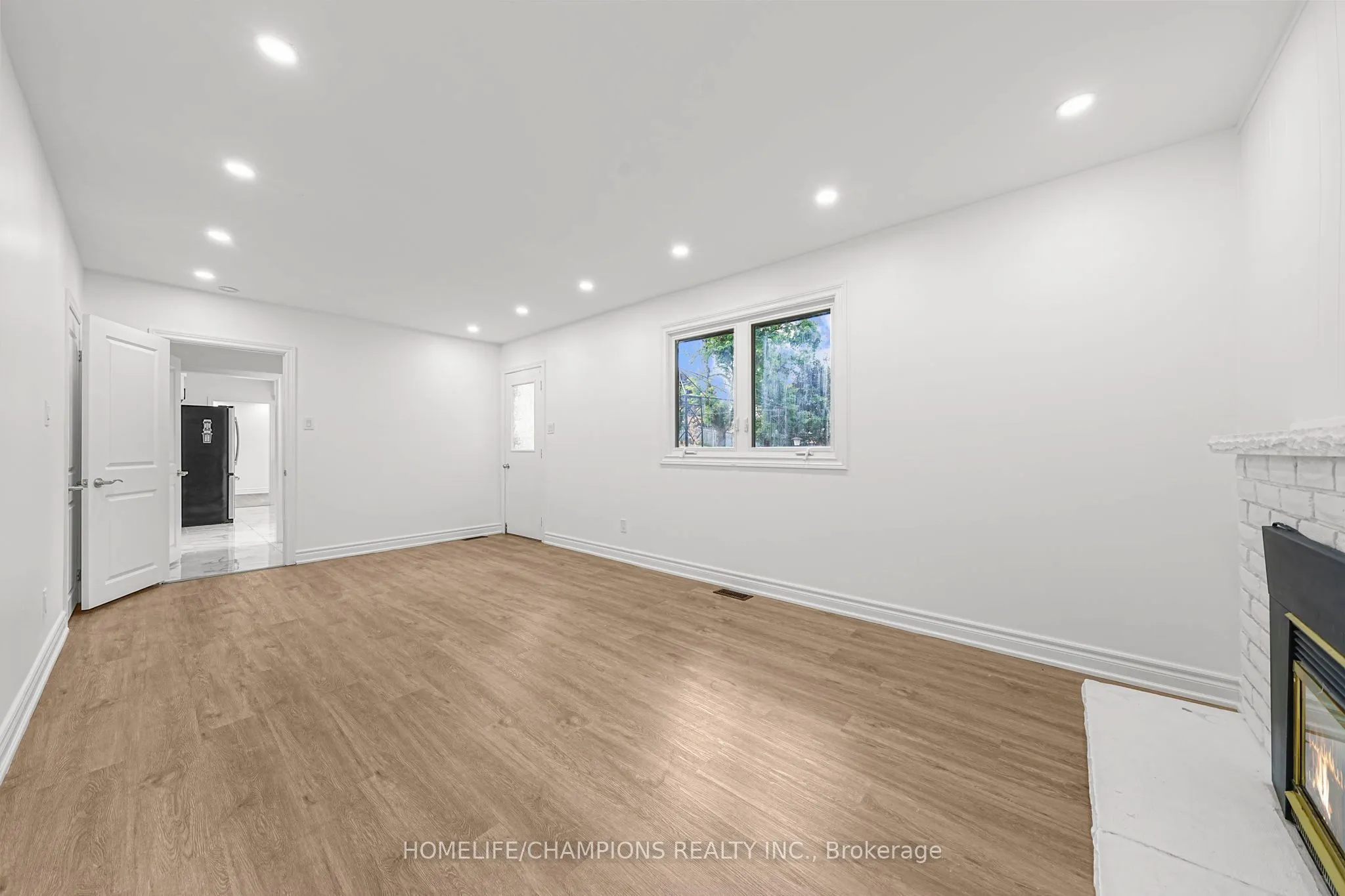 480 St Vincent Street, #Main & Second