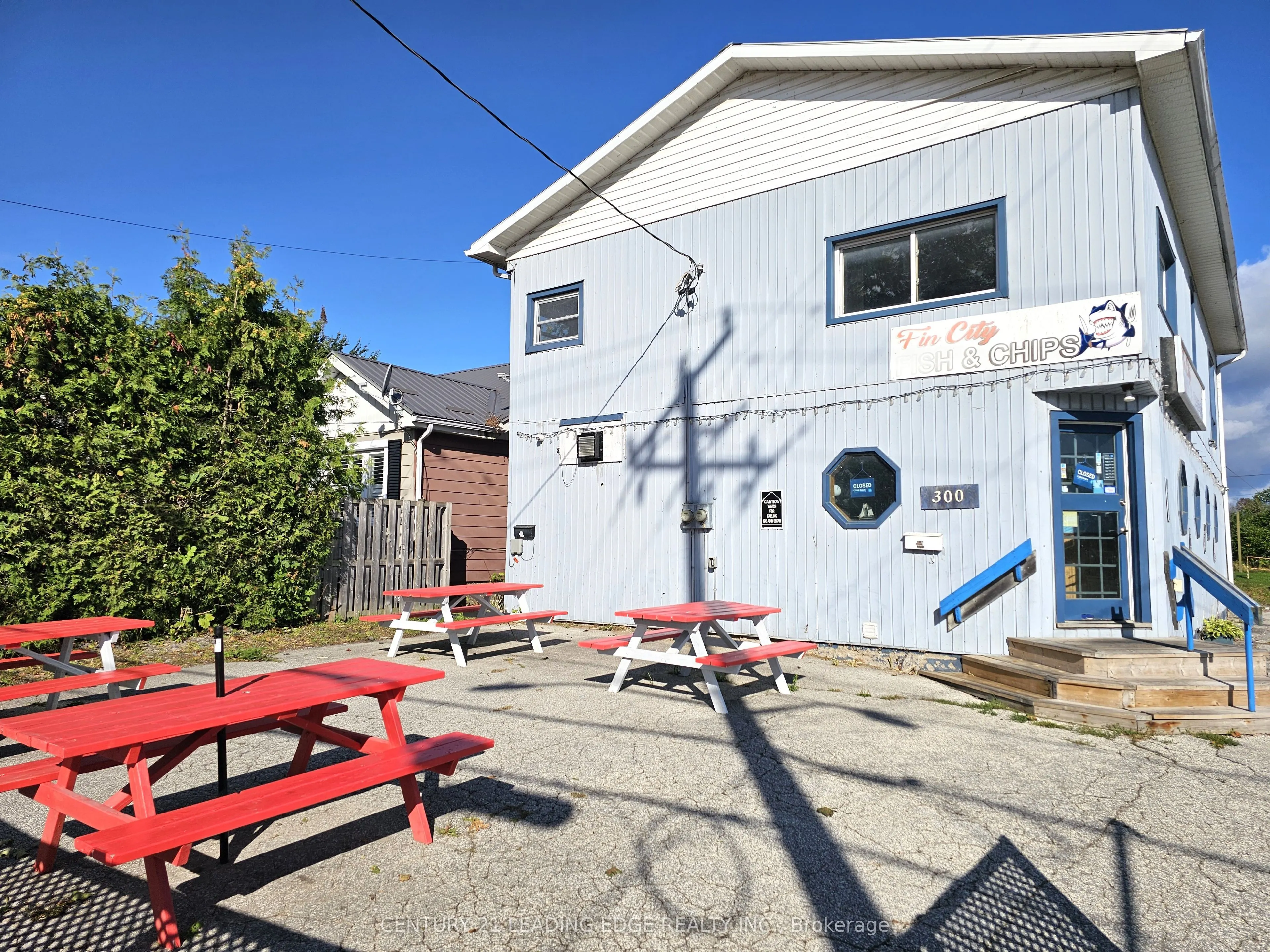 300 James Street E