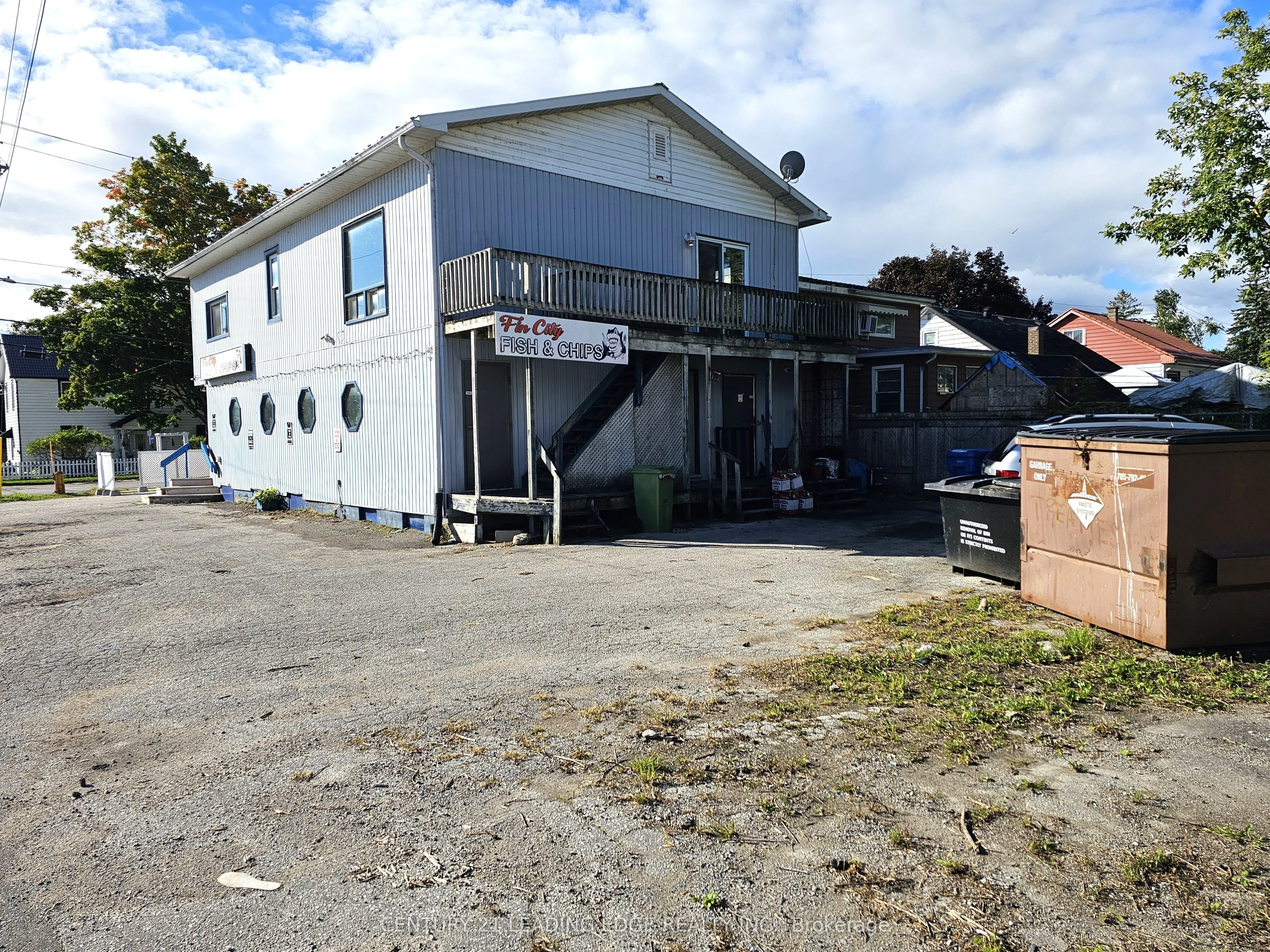 300 James Street E