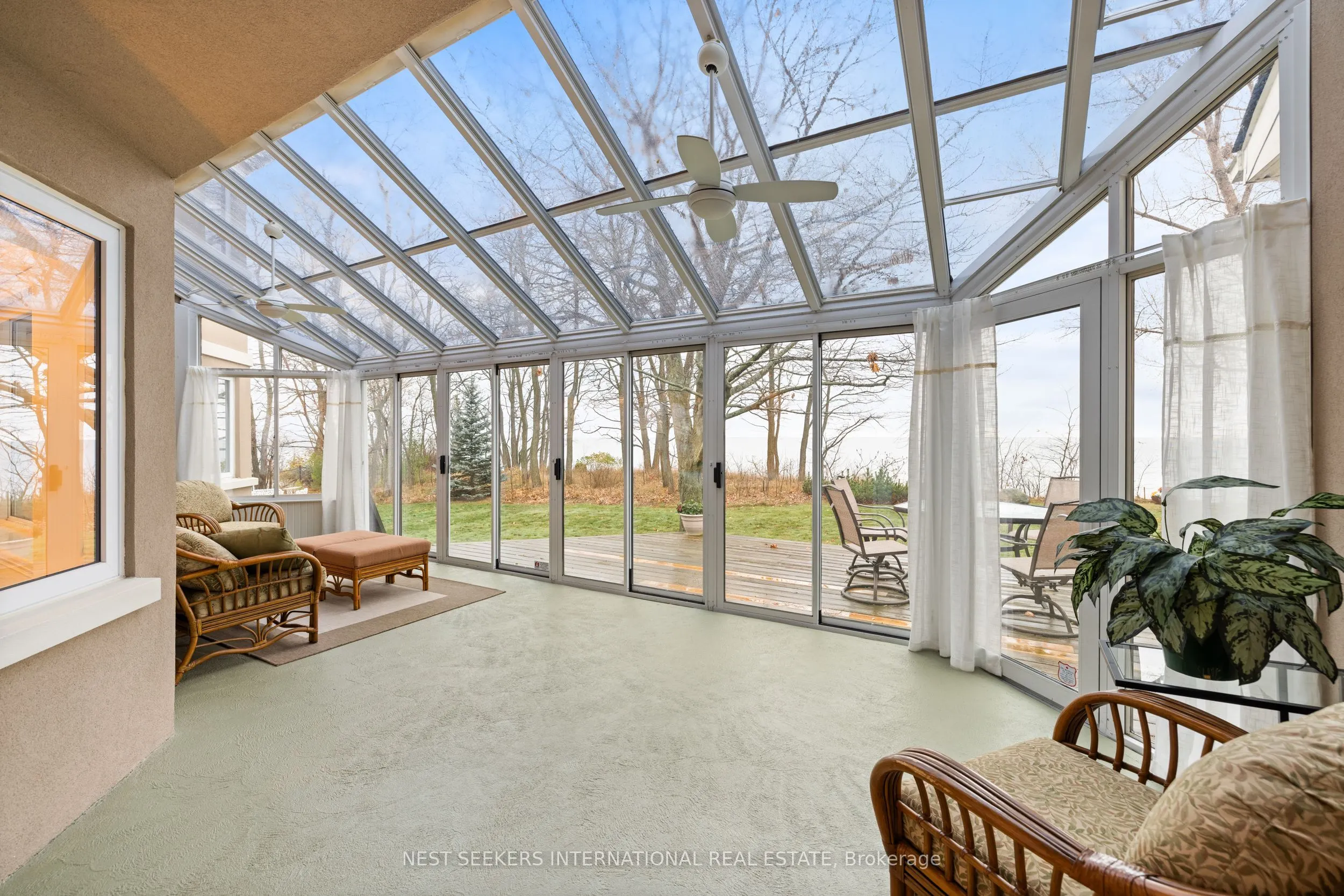 20 Tiny Beaches Road N