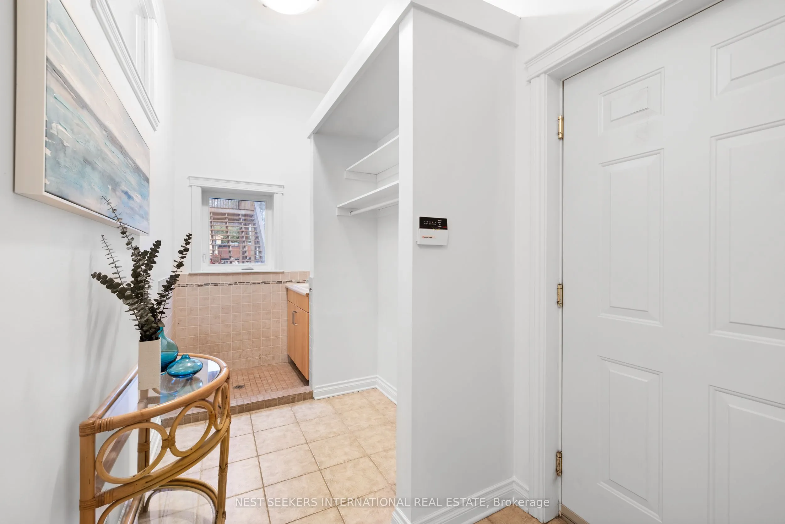 20 Tiny Beaches Road N