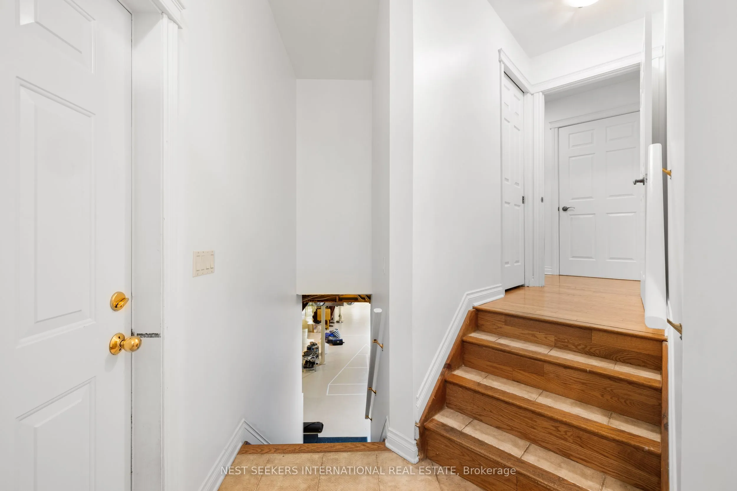 20 Tiny Beaches Road N