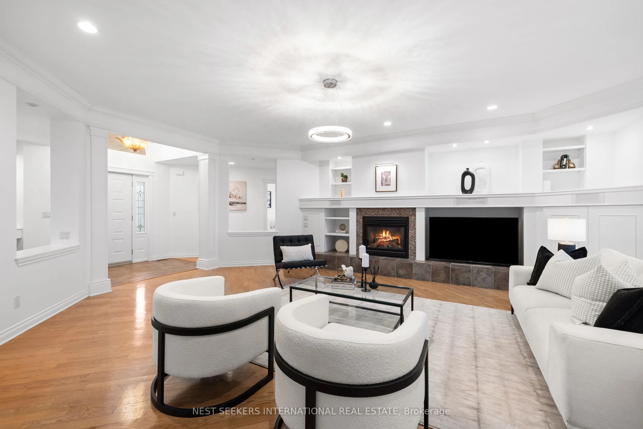 20 Tiny Beaches Road N