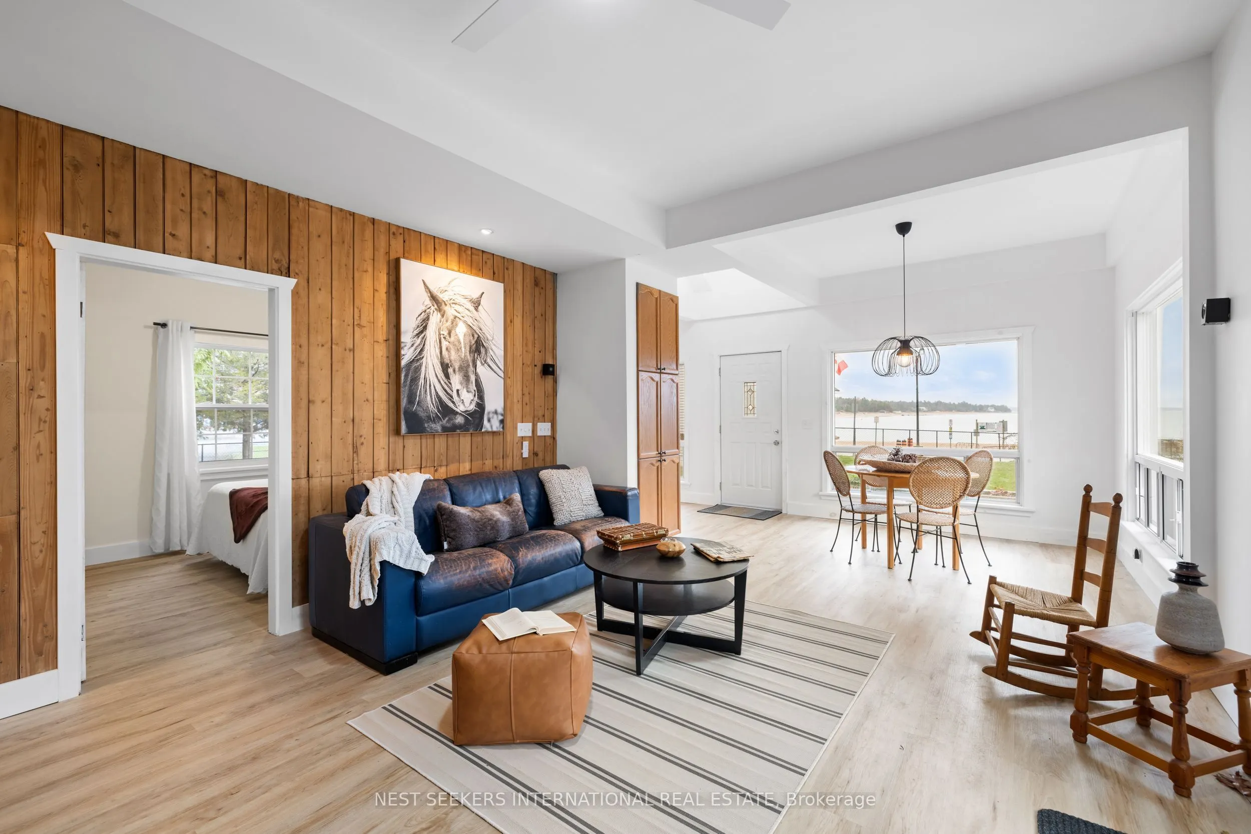 20 Tiny Beaches Road N
