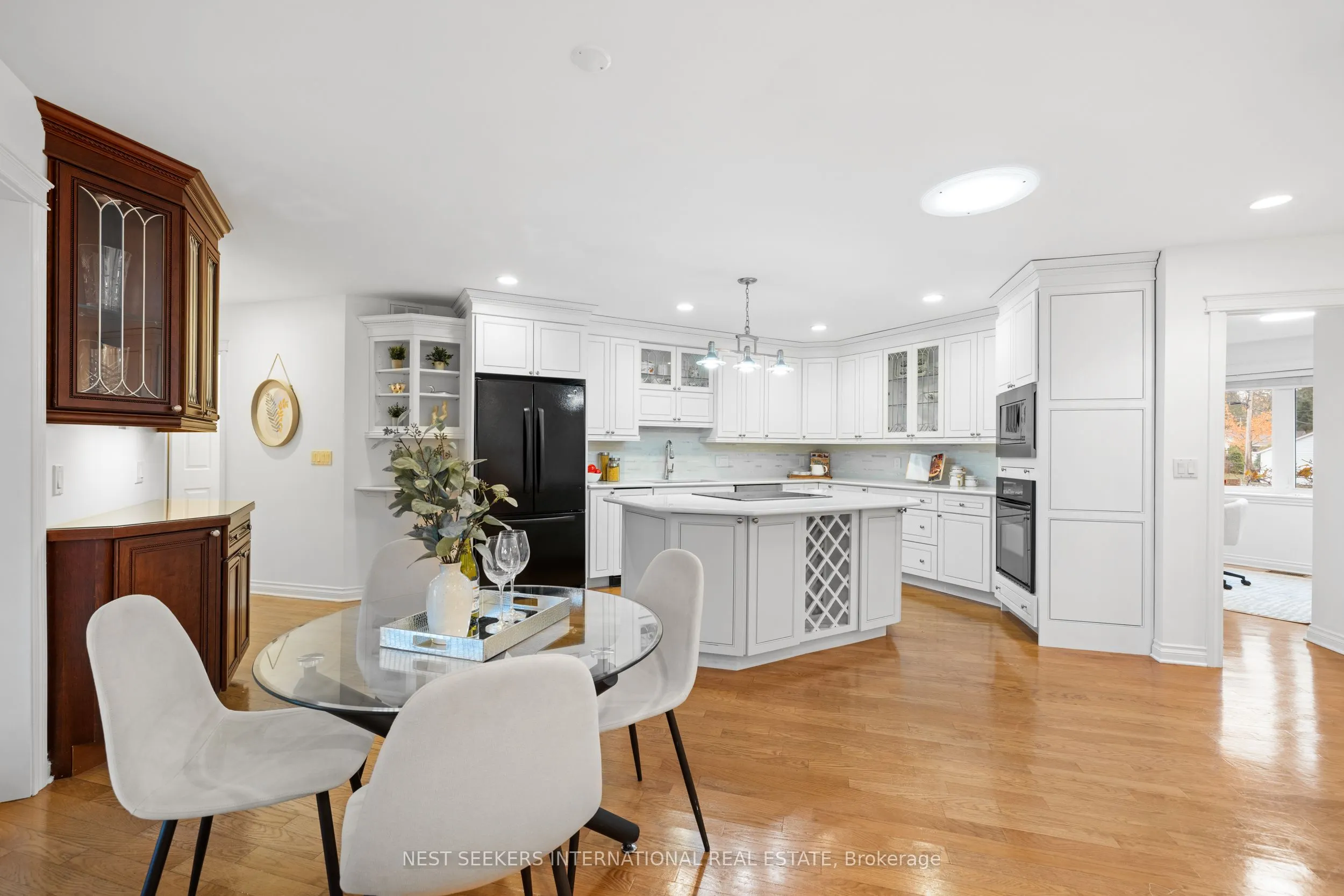 20 Tiny Beaches Road N