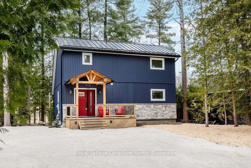 44 STROUD Crescent