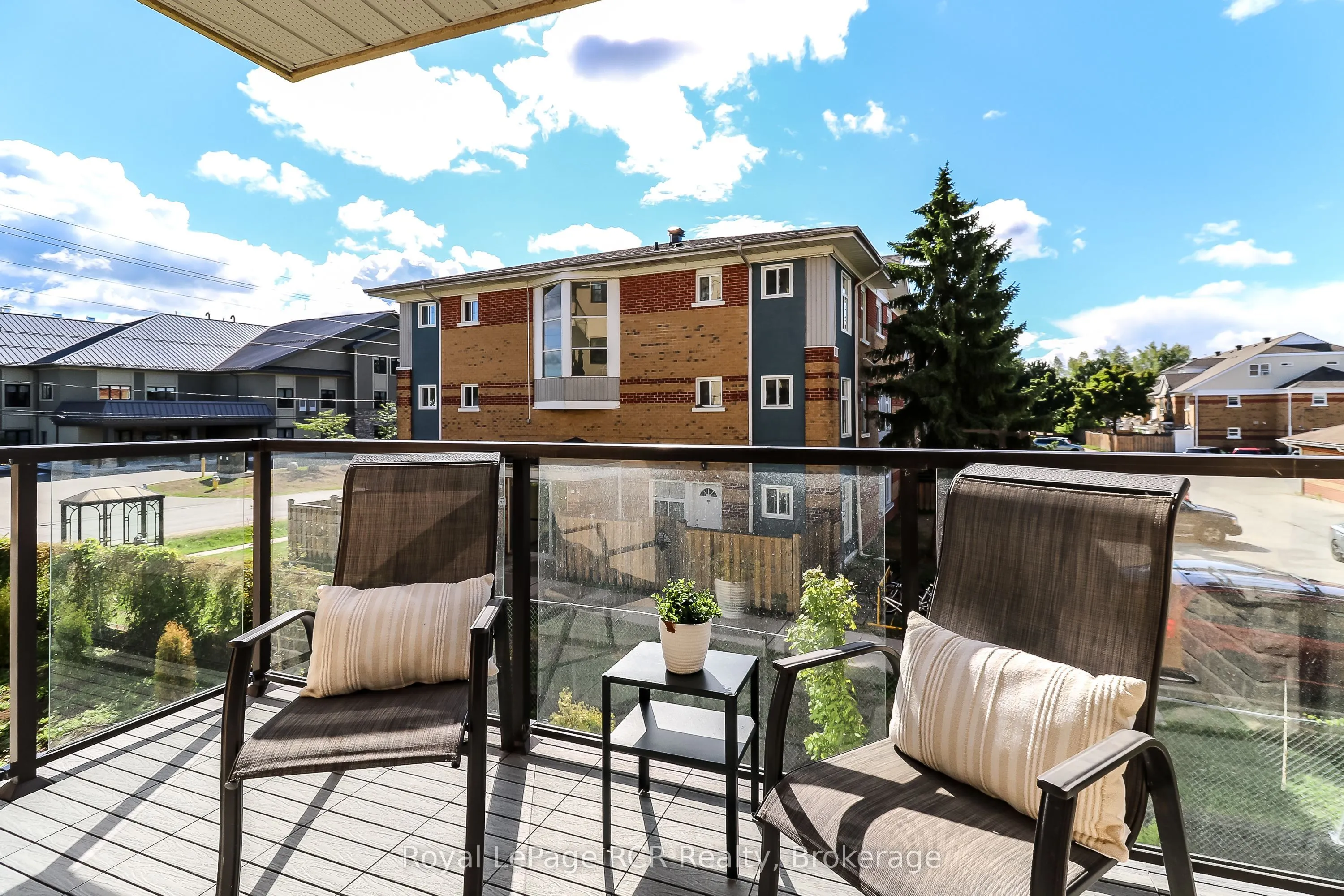91 RAGLAN Street, #215