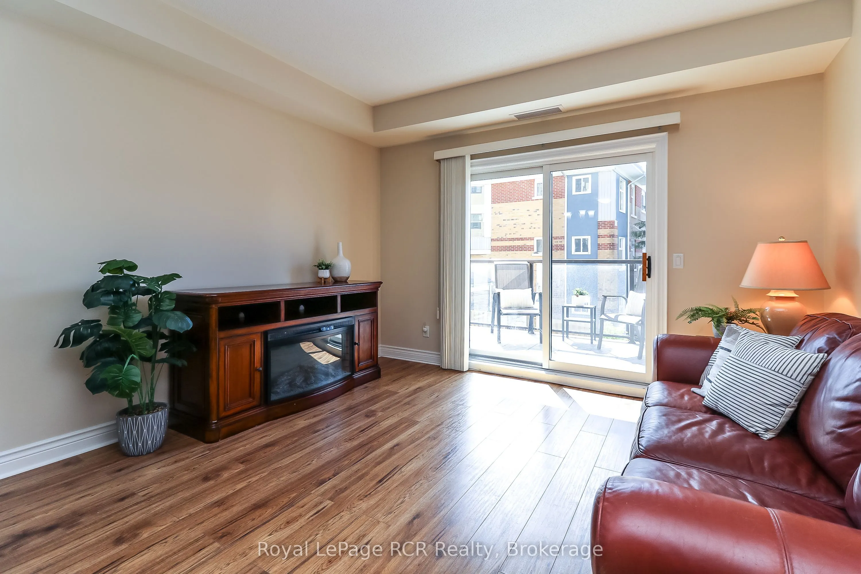 91 RAGLAN Street, #215