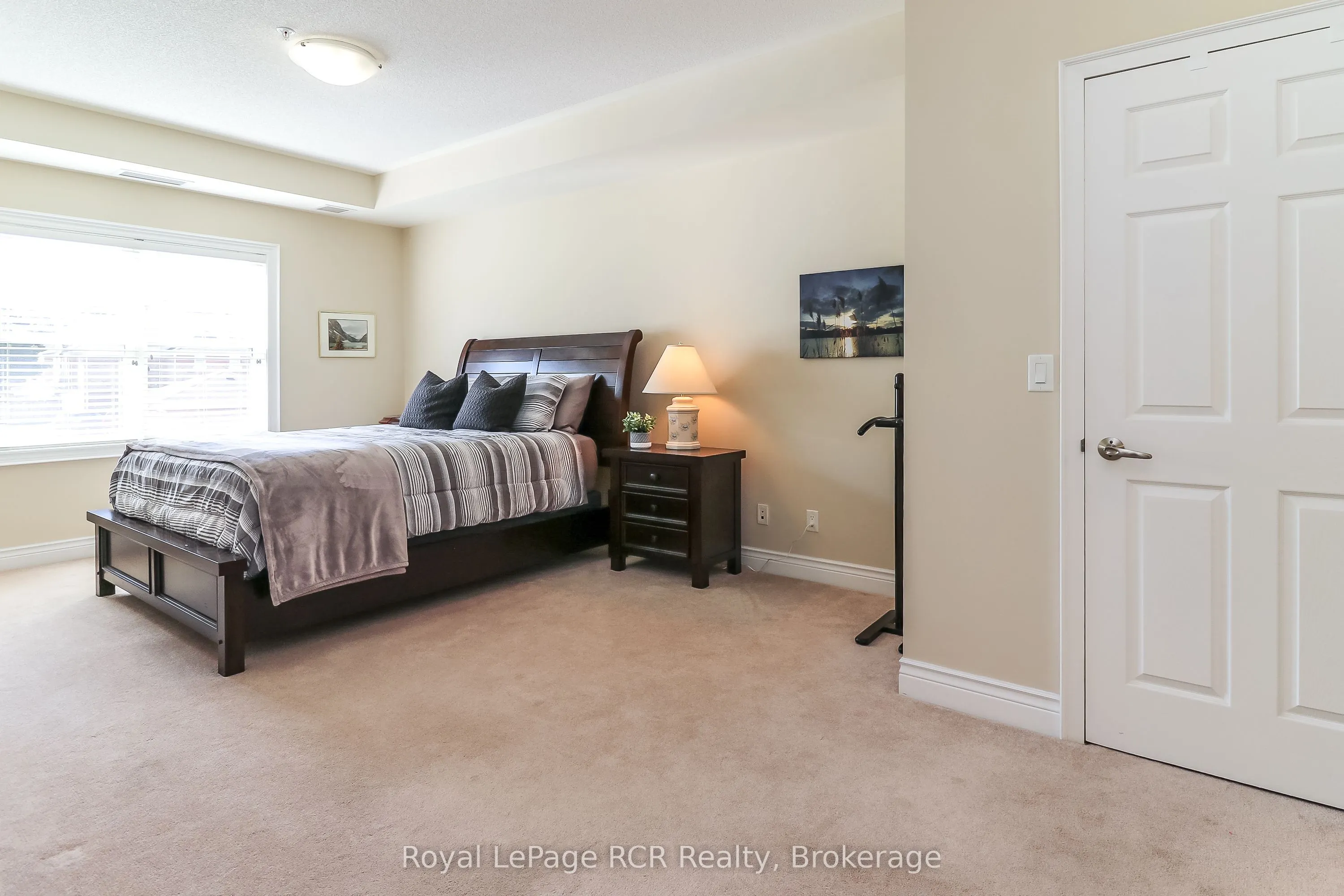 91 RAGLAN Street, #215