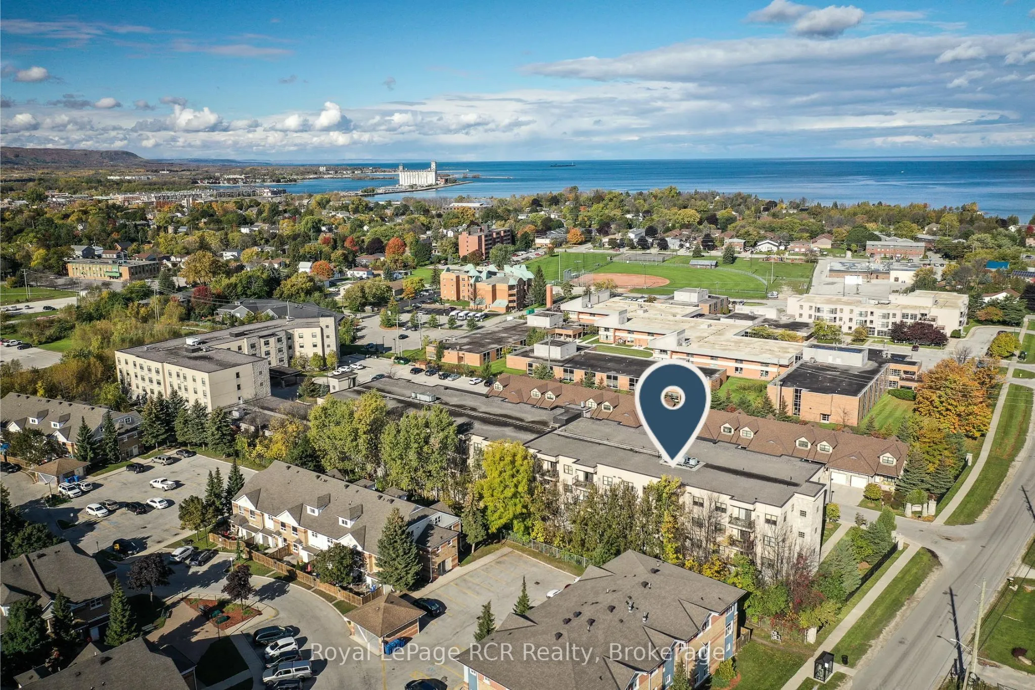 91 RAGLAN Street, #215
