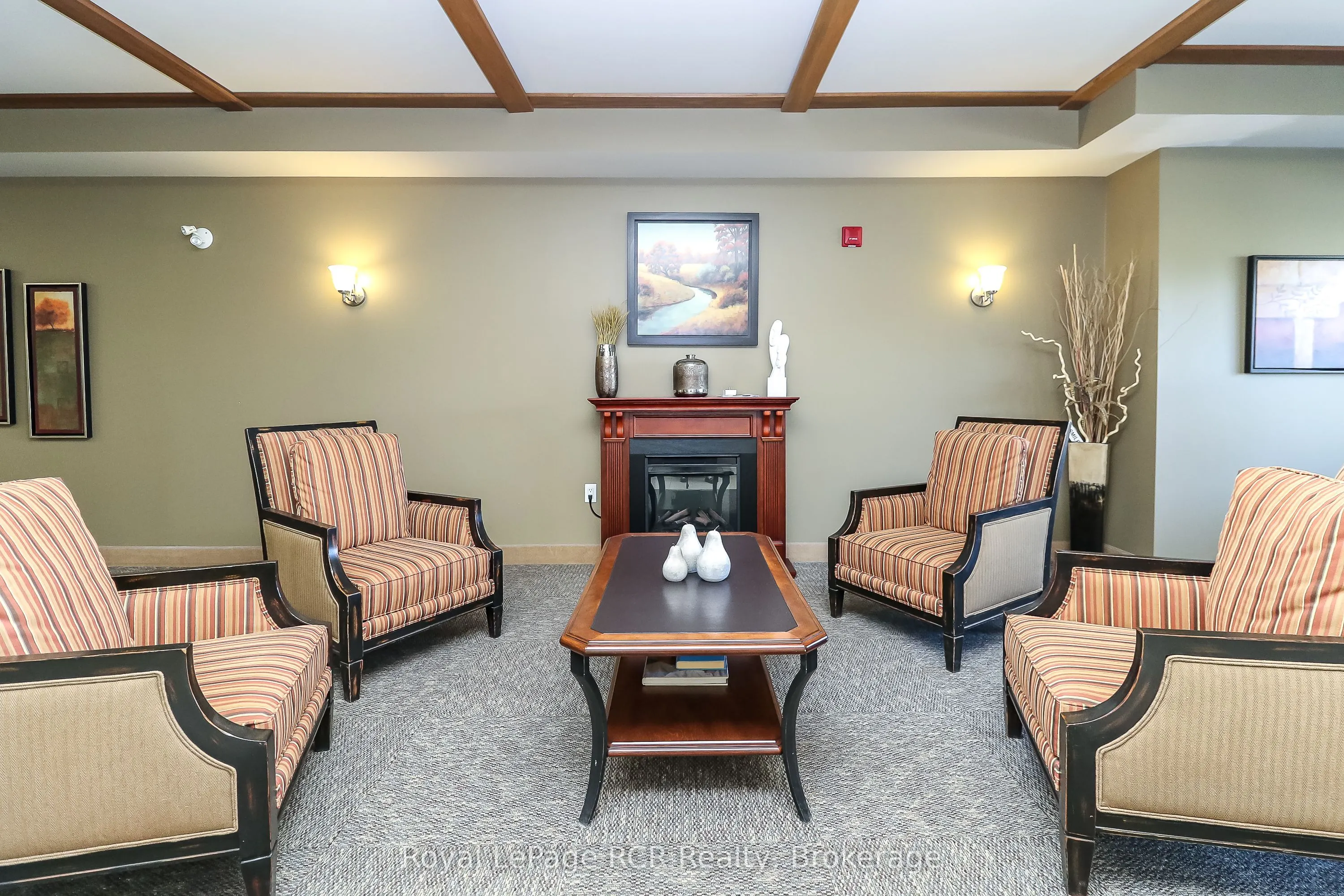 91 RAGLAN Street, #215