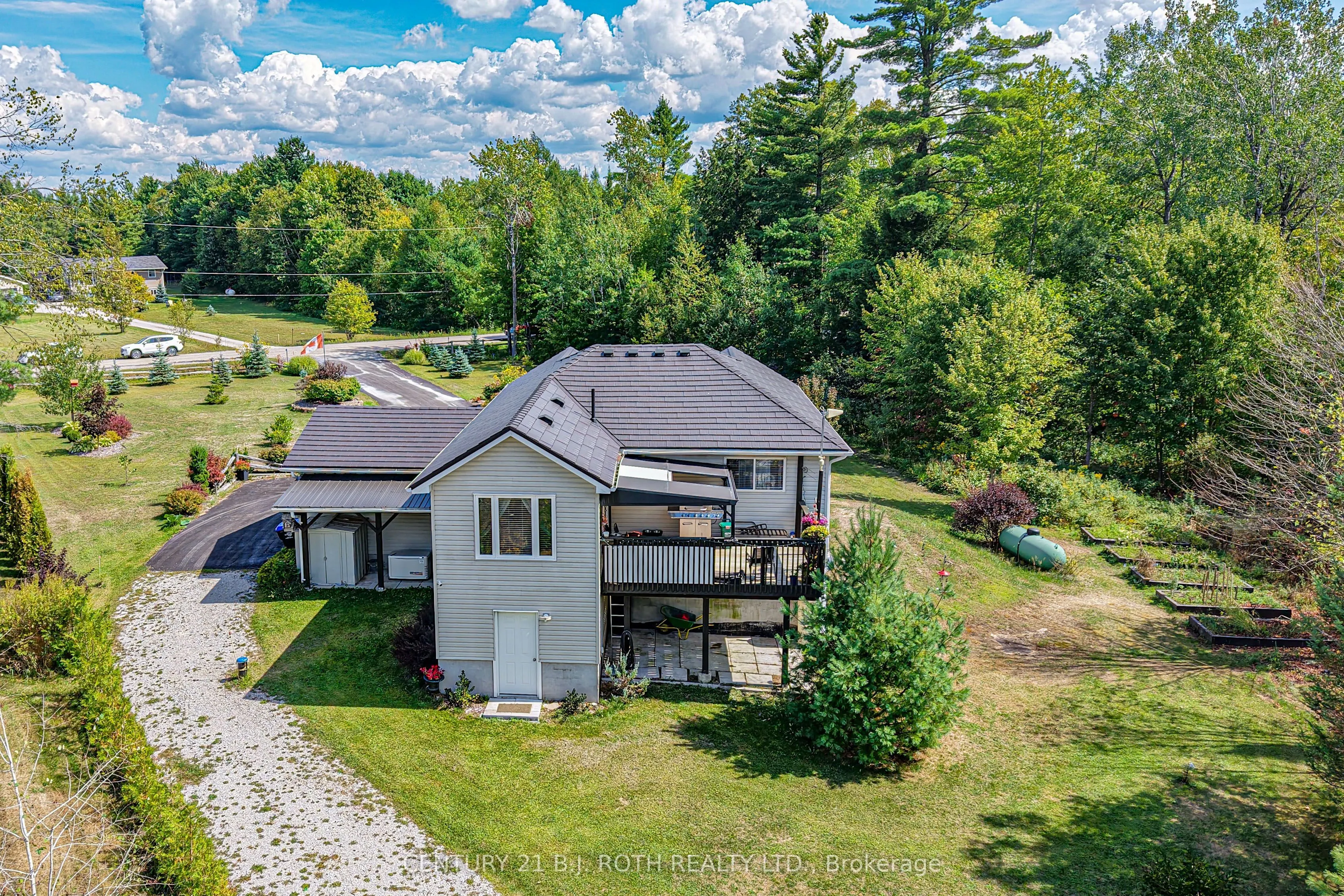 7576 Cronk Side Road