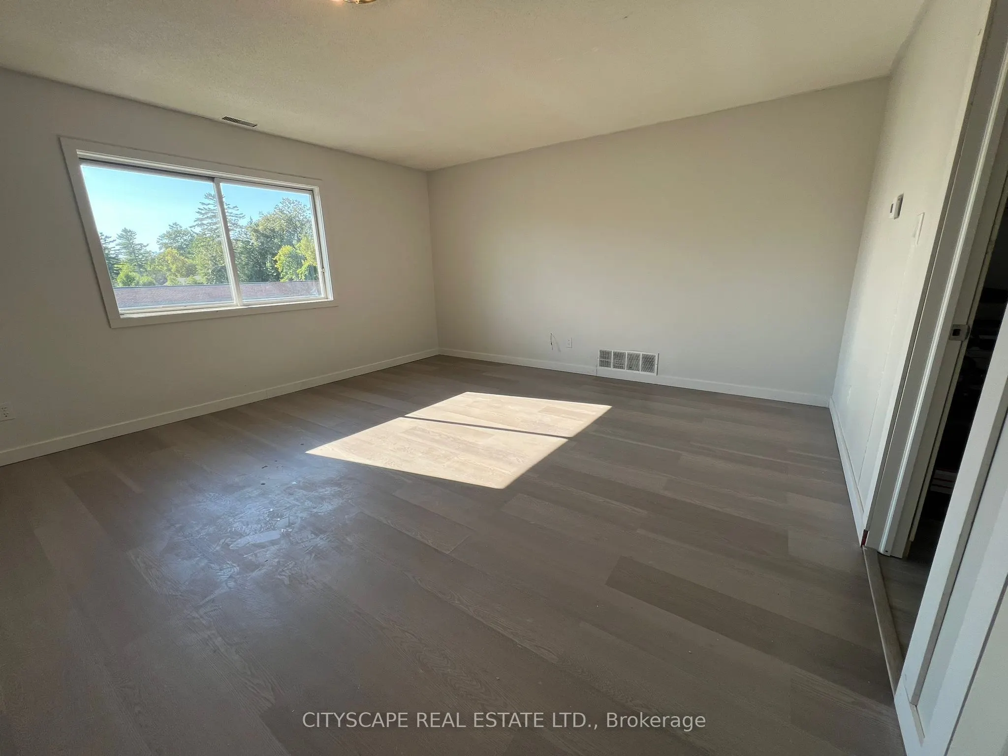 207 Main Street, #Studio 2