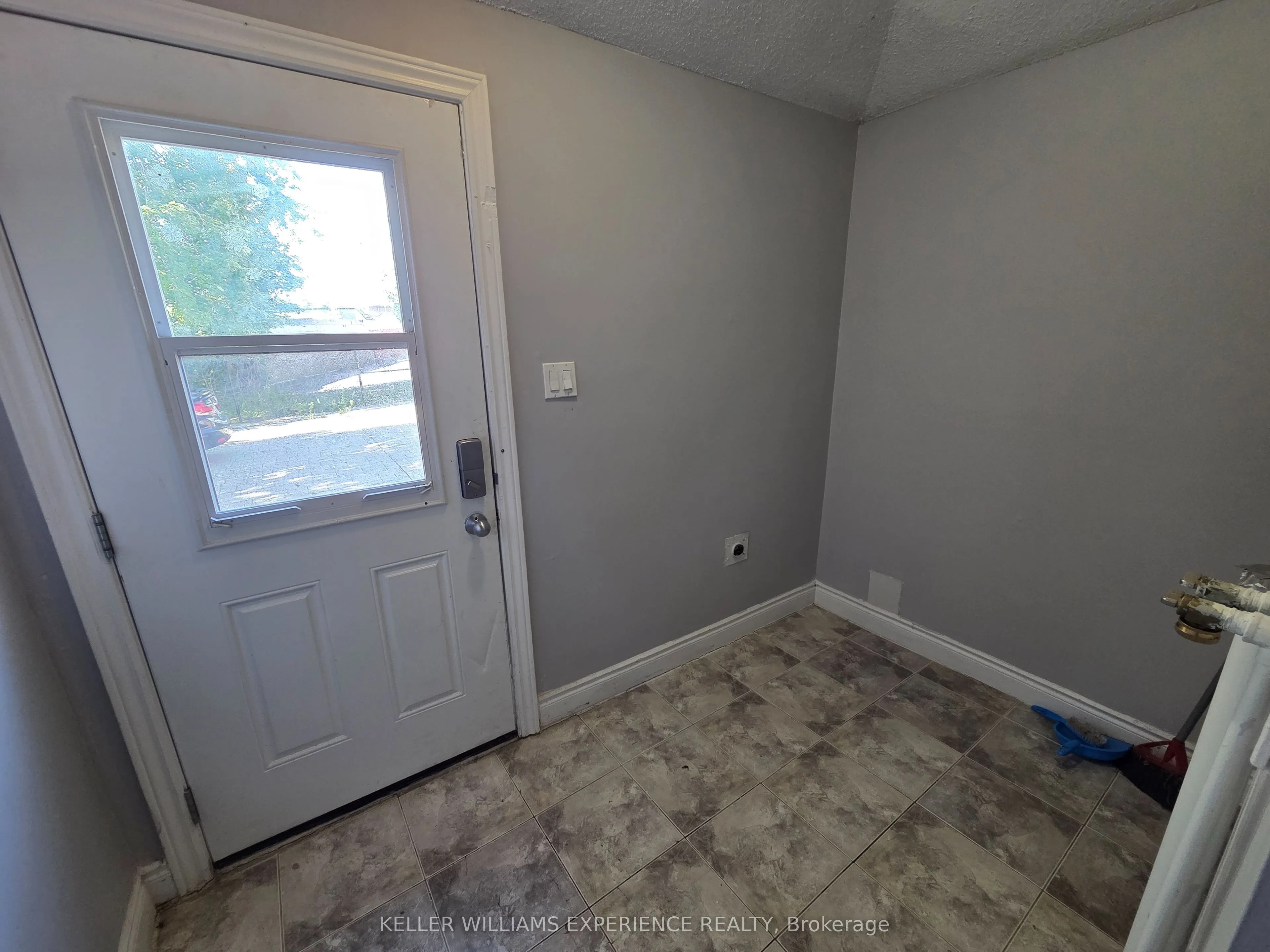 34 Toronto Street, #BSMT